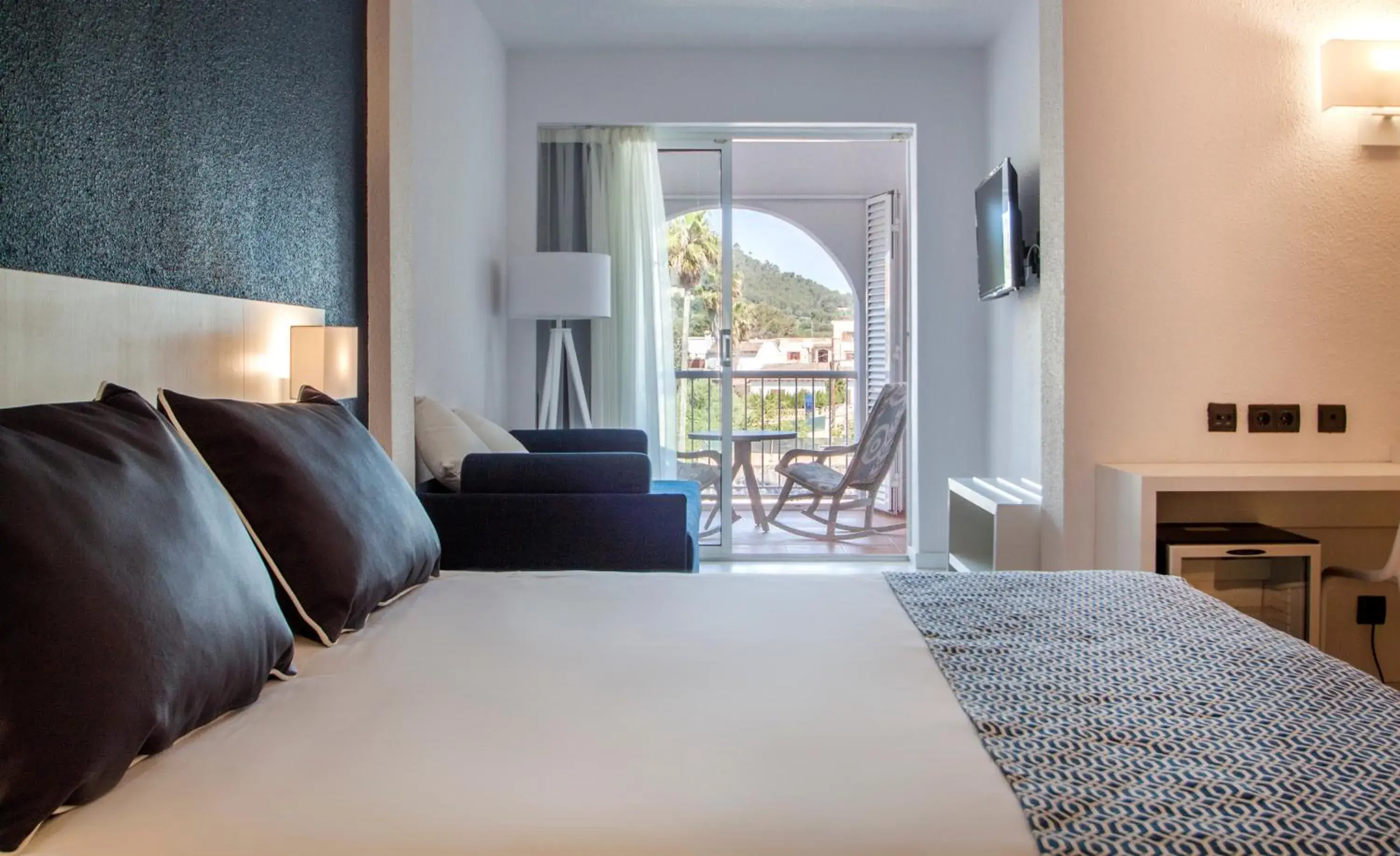 Bed in Catalonia del Mar - Adults Only
