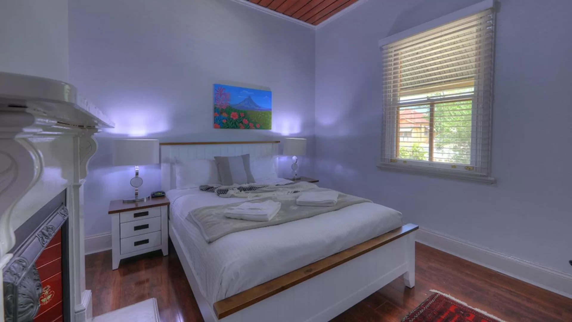 Decorative detail, Bed in Endeavour Court Motor Inn