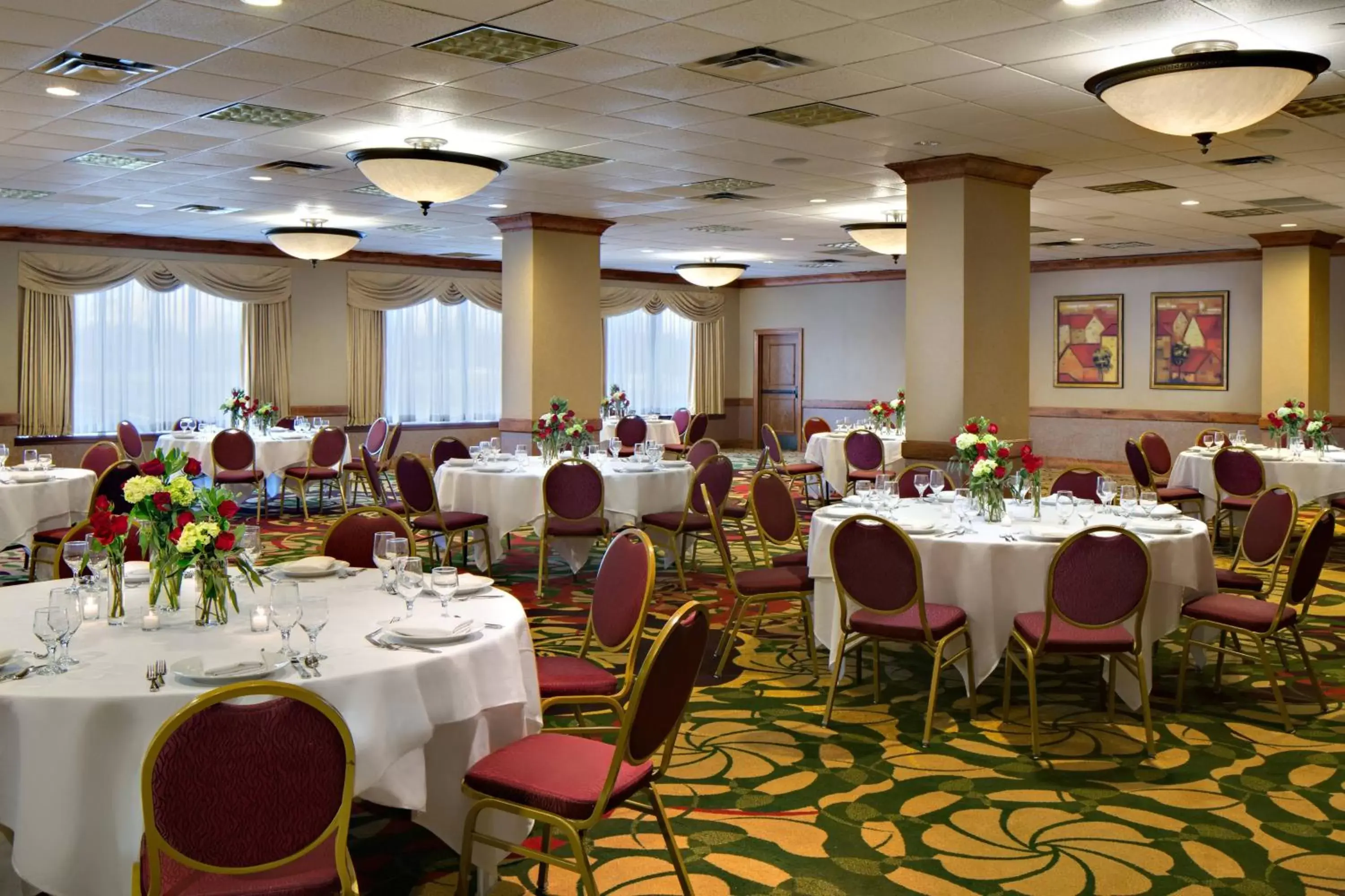 Meeting/conference room, Restaurant/Places to Eat in Radisson Hotel Cedar Rapids