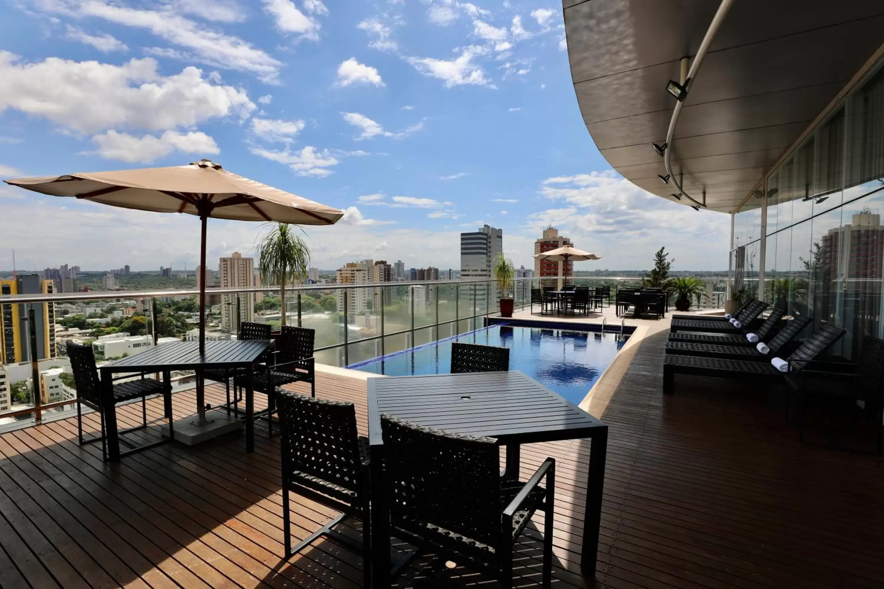 Swimming pool, Restaurant/Places to Eat in Viale Tower Hotel