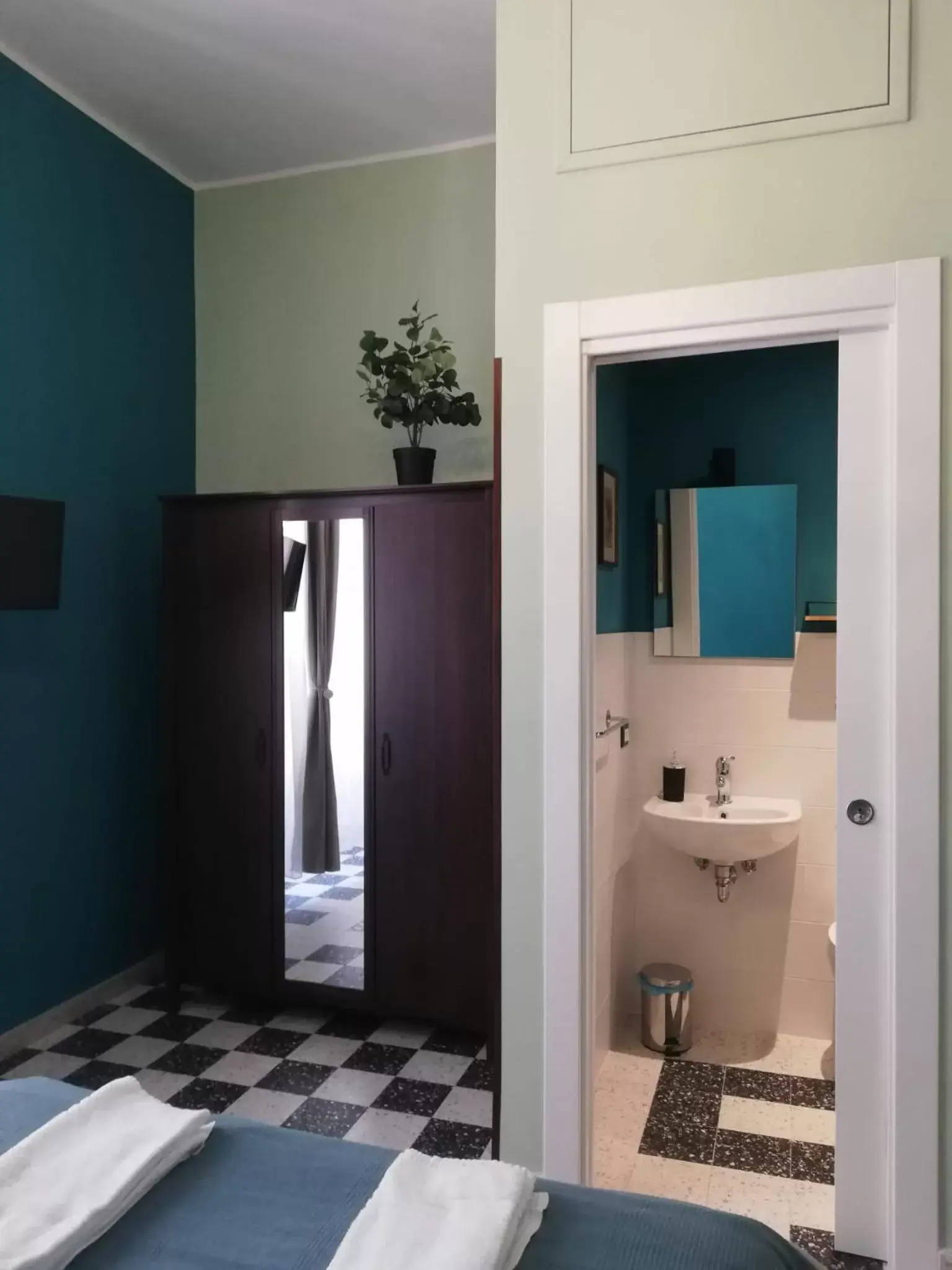 Bathroom in The Painter's House