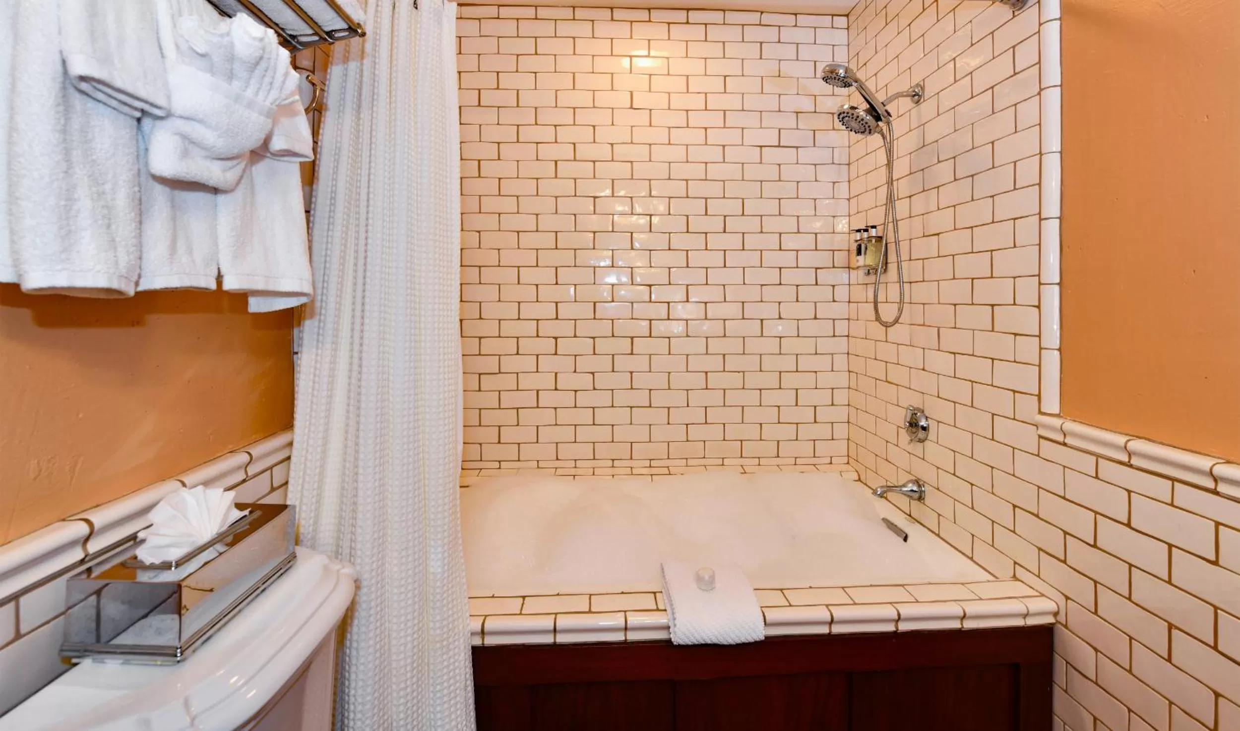 Bathroom in Blackbird Inn