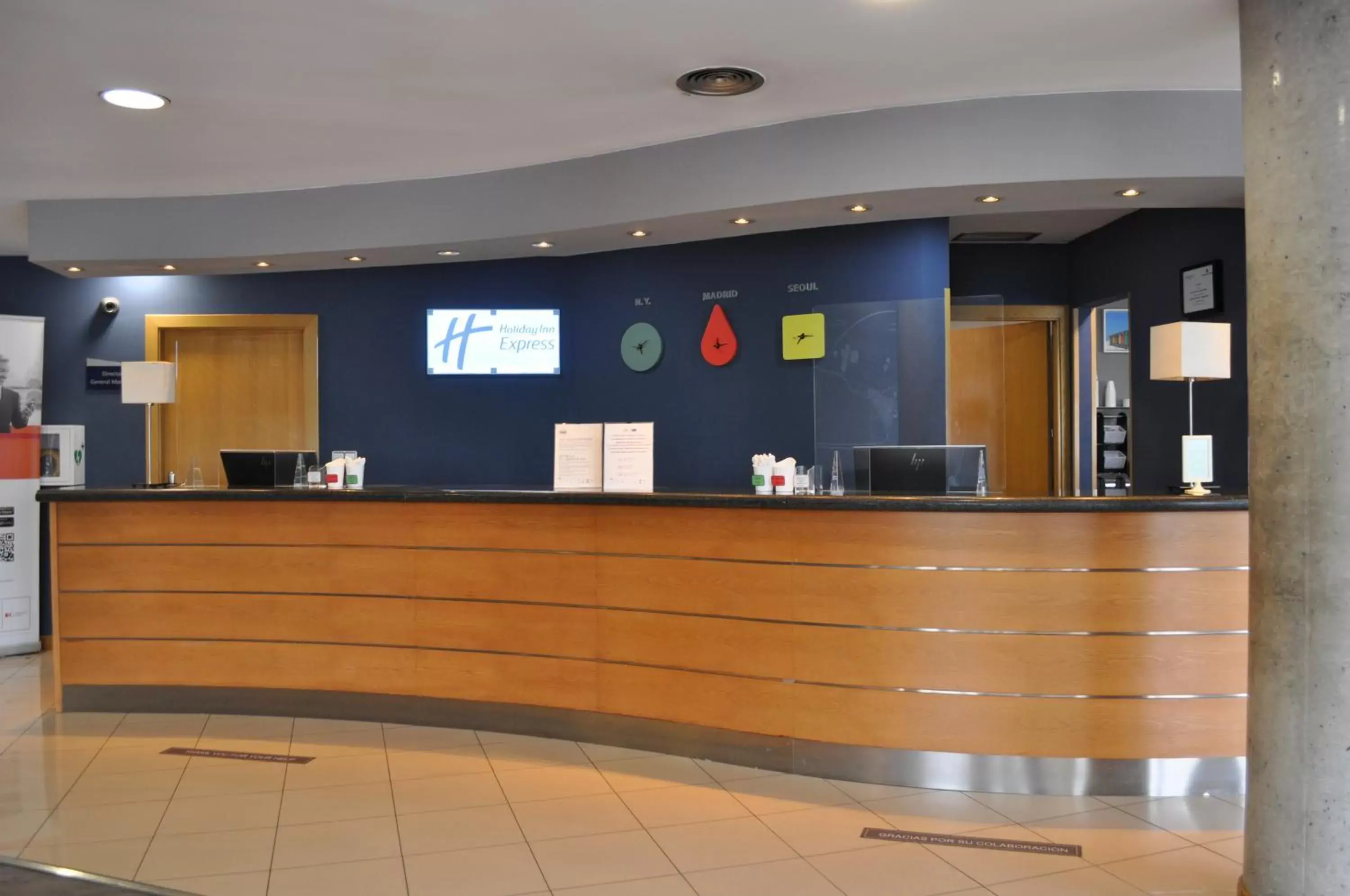 Lobby or reception in Holiday Inn Express San Sebastian de los Reyes by IHG Lobby or reception in Holiday Inn Express San Sebastian de los Reyes by IHG