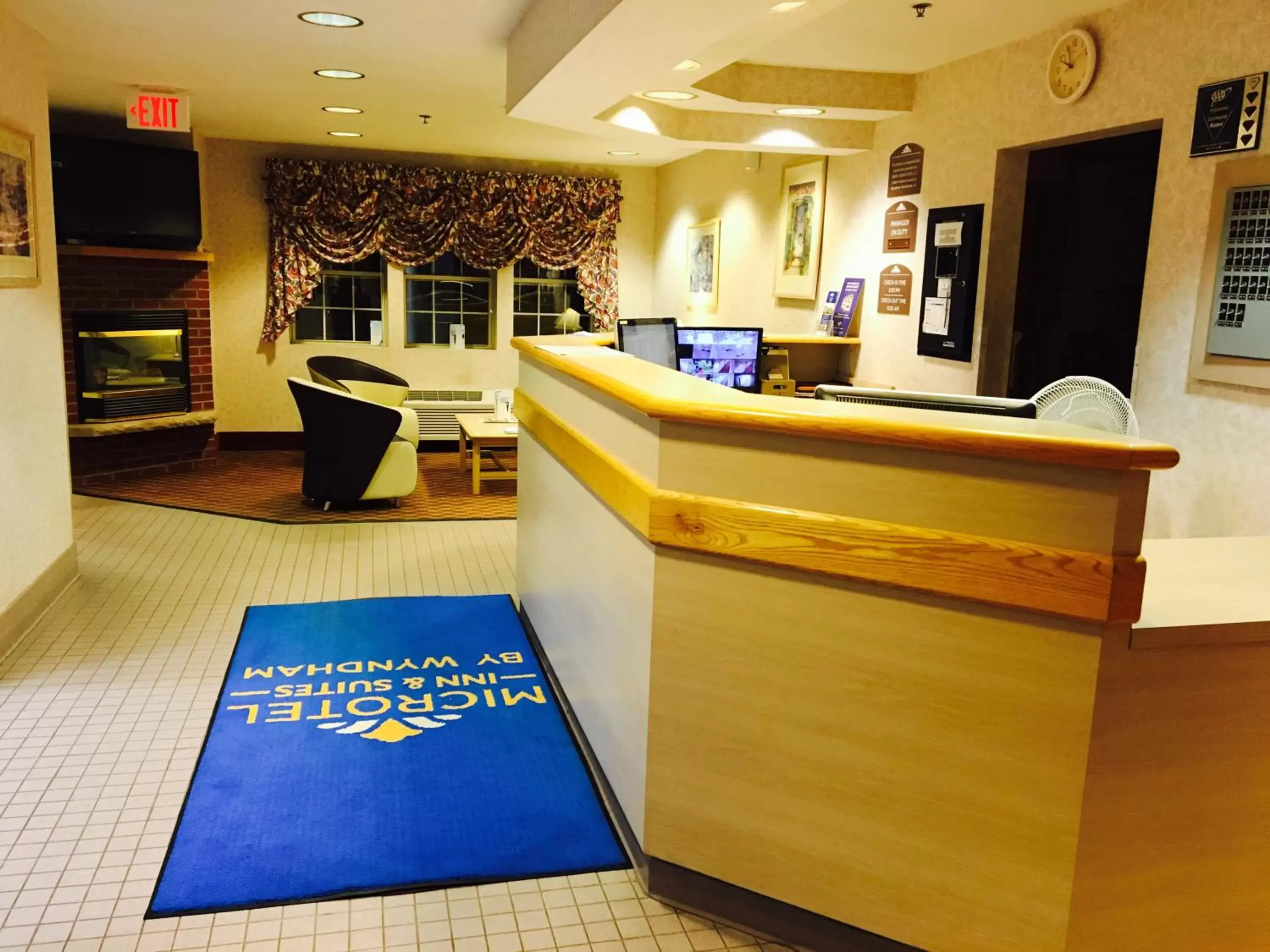 Lobby or reception in Microtel Inn & Suites by Wyndham Syracuse Baldwinsville Lobby or reception in Microtel Inn & Suites by Wyndham Syracuse Baldwinsville