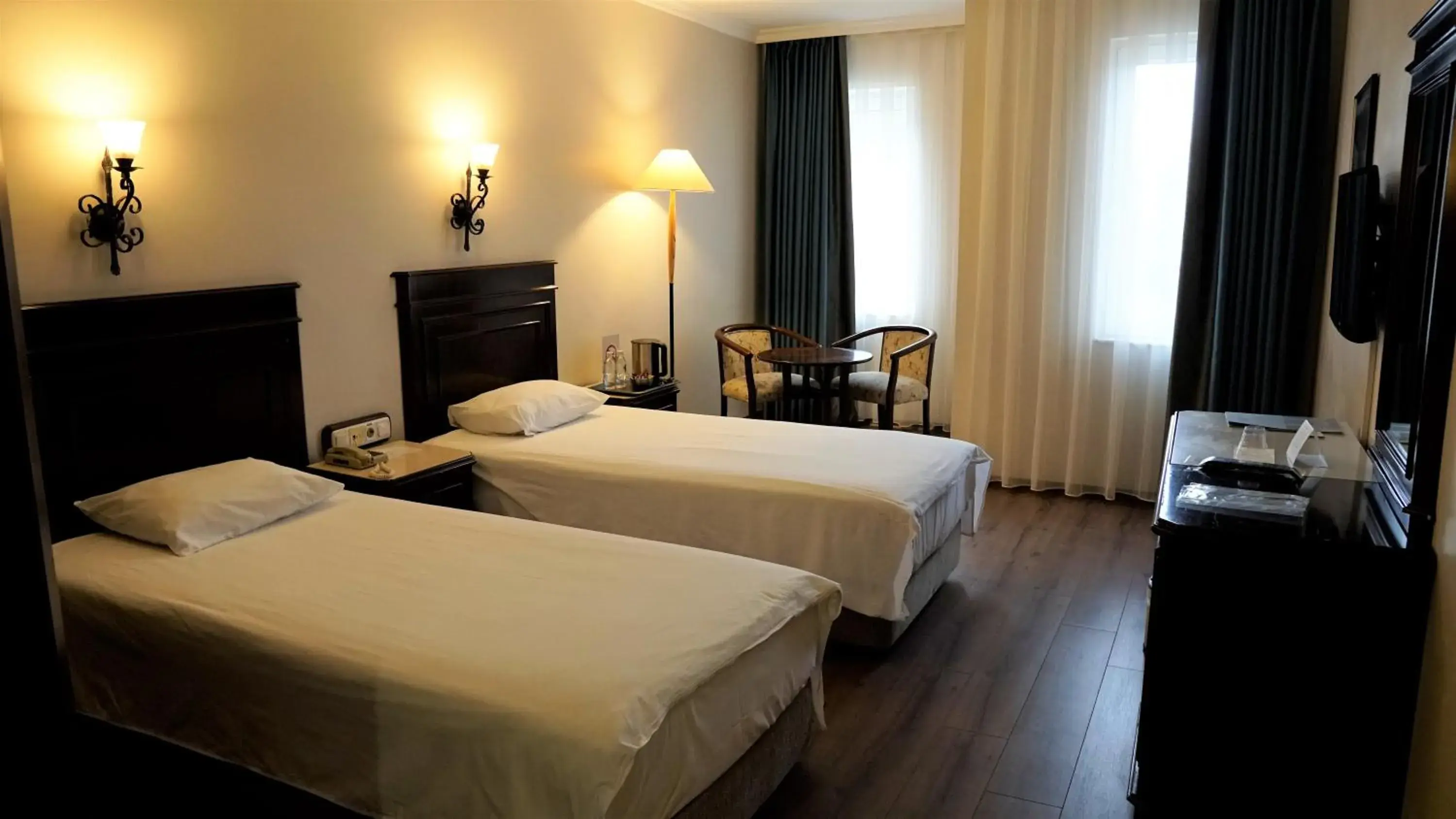 Bedroom, Bed in Montania Town Hotel Mudanya