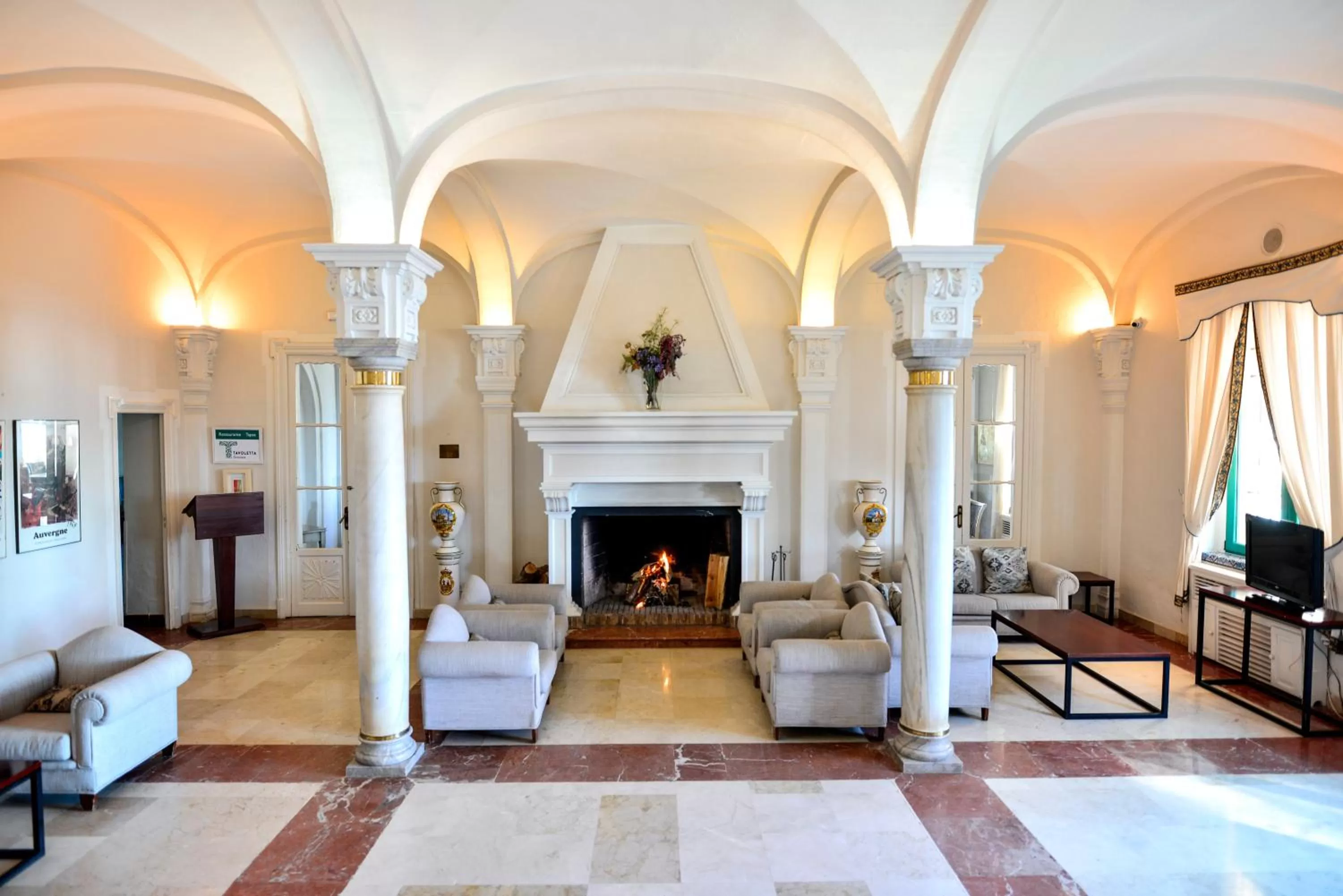 Property building in Hotel Oromana