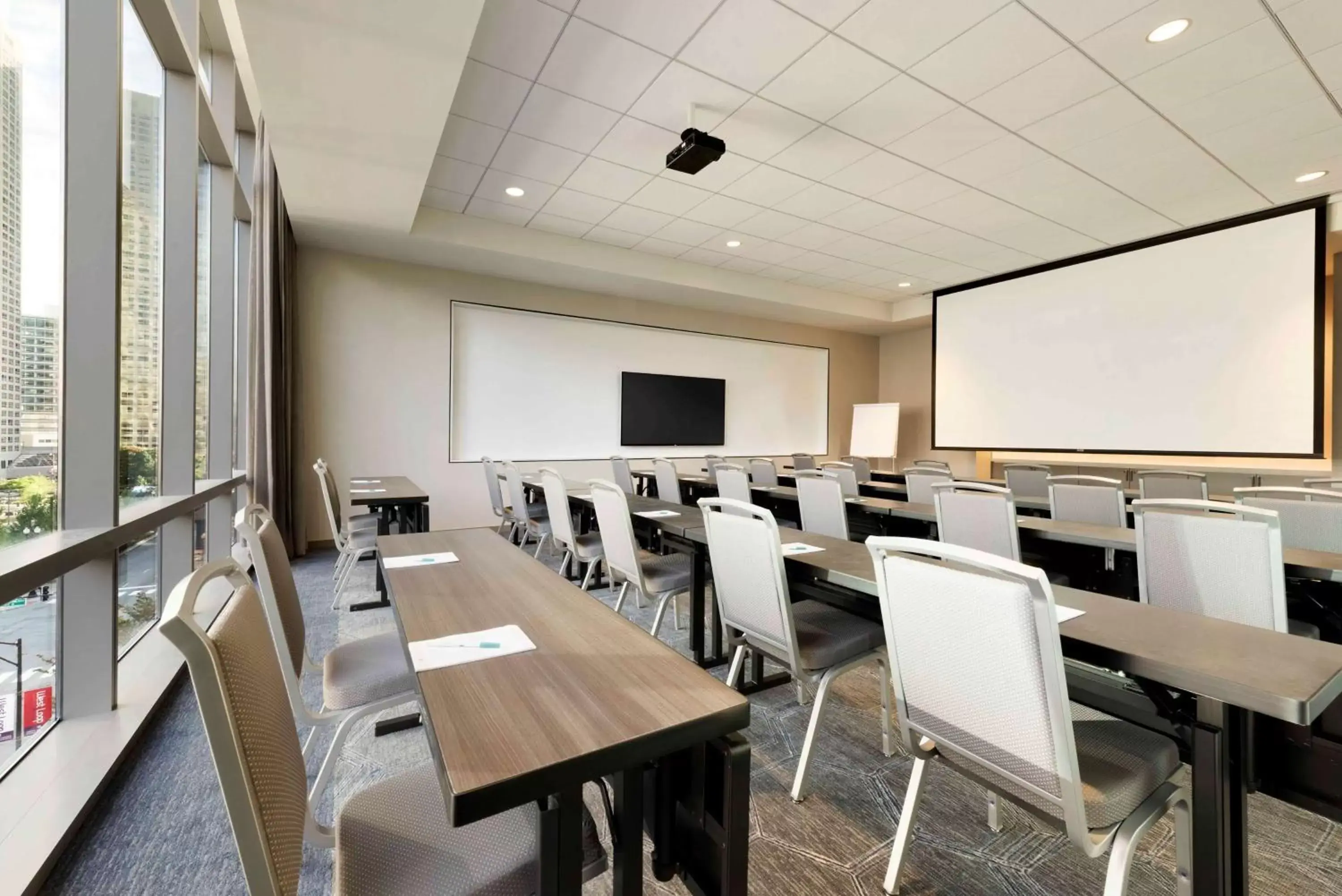 Meeting/conference room in Homewood Suites by Hilton Chicago Downtown West Loop