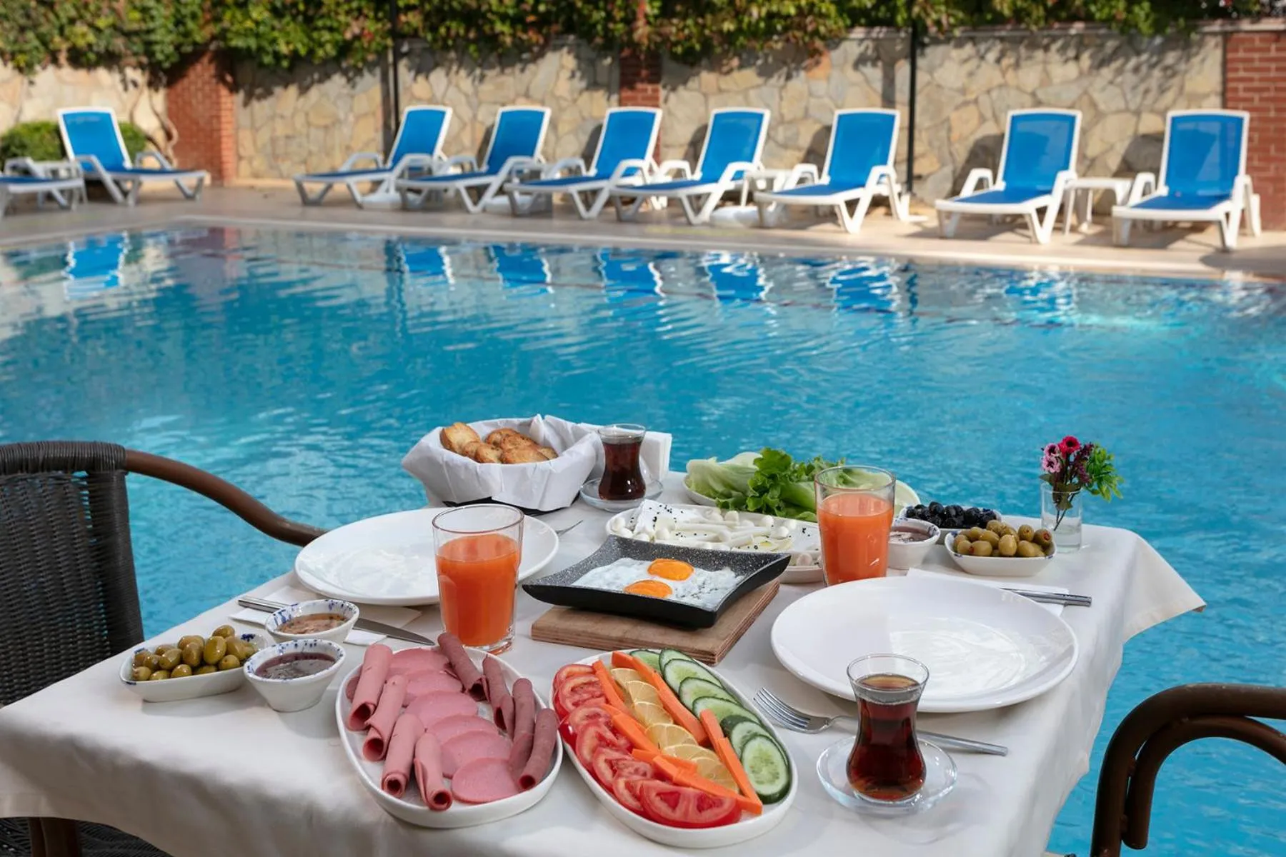 Breakfast in Lara Dinc Hotel