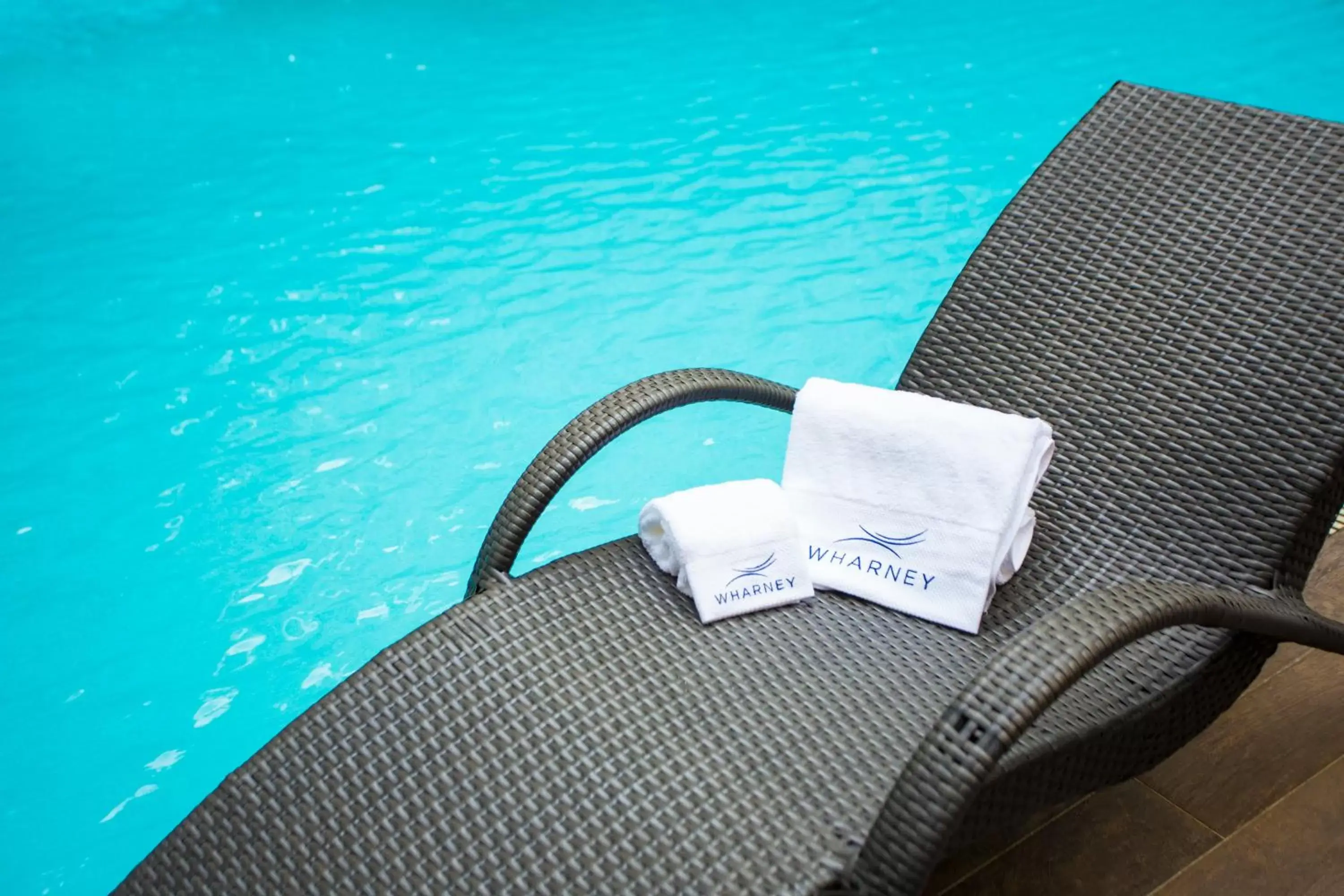 Swimming pool in Wharney Hotel