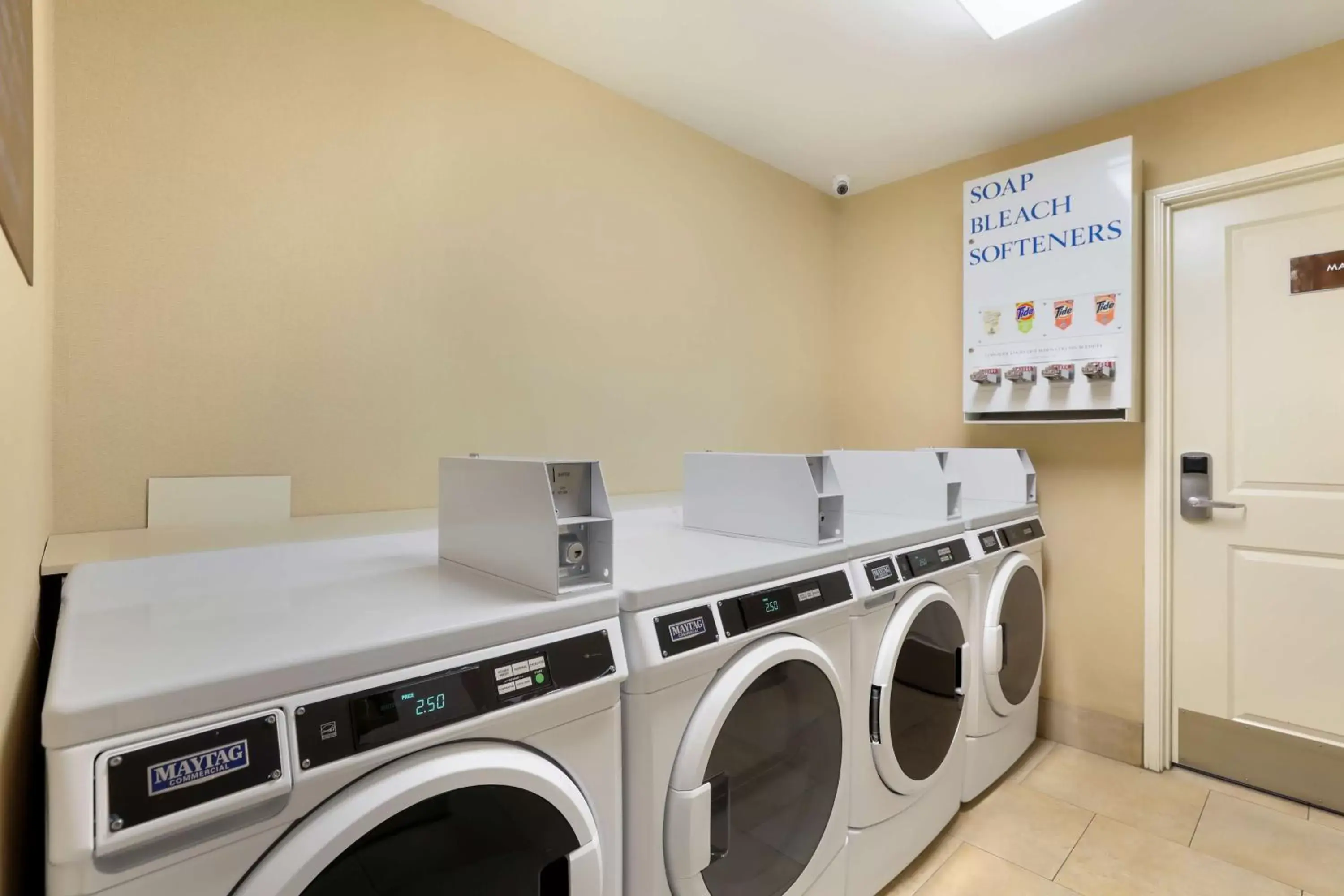 Property building in Best Western Plus Castle Rock Property building in Best Western Plus Castle Rock