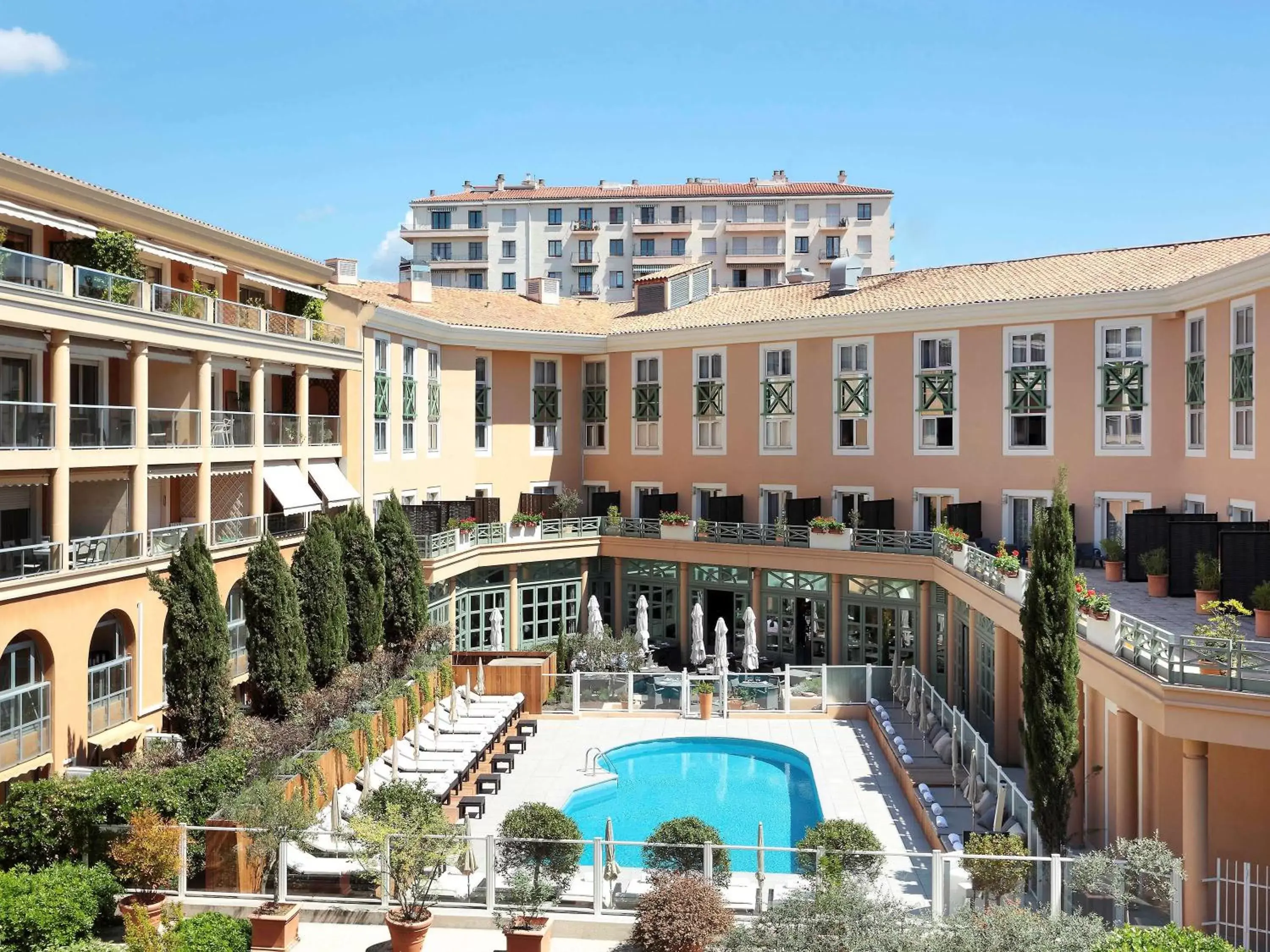 Activities, Pool View in Grand Hôtel Roi René Aix en Provence Centre - MGallery