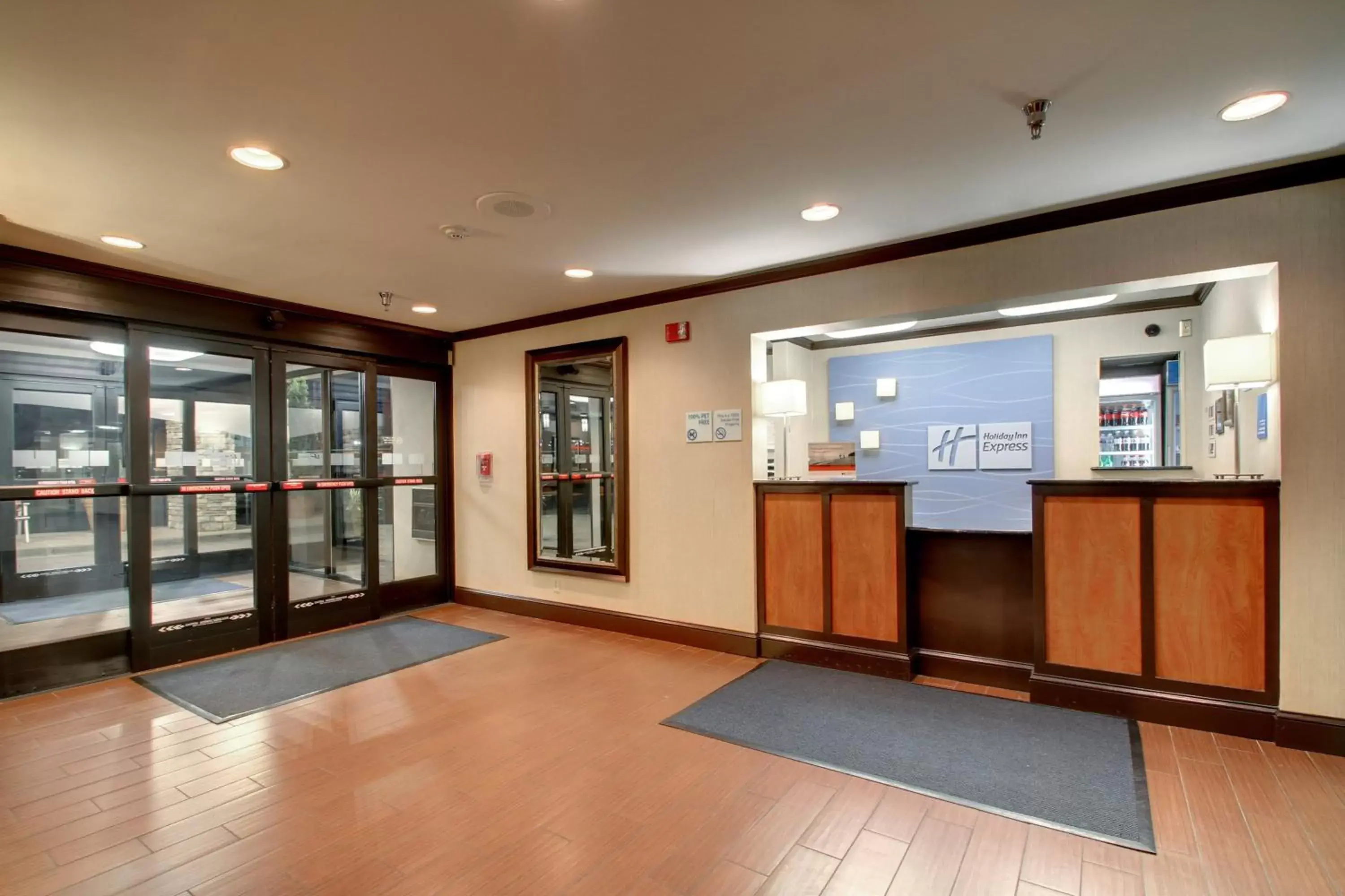 Property building, Lobby/Reception in Holiday Inn Express Hotel Fort Campbell-Oak Grove, an IHG Hotel