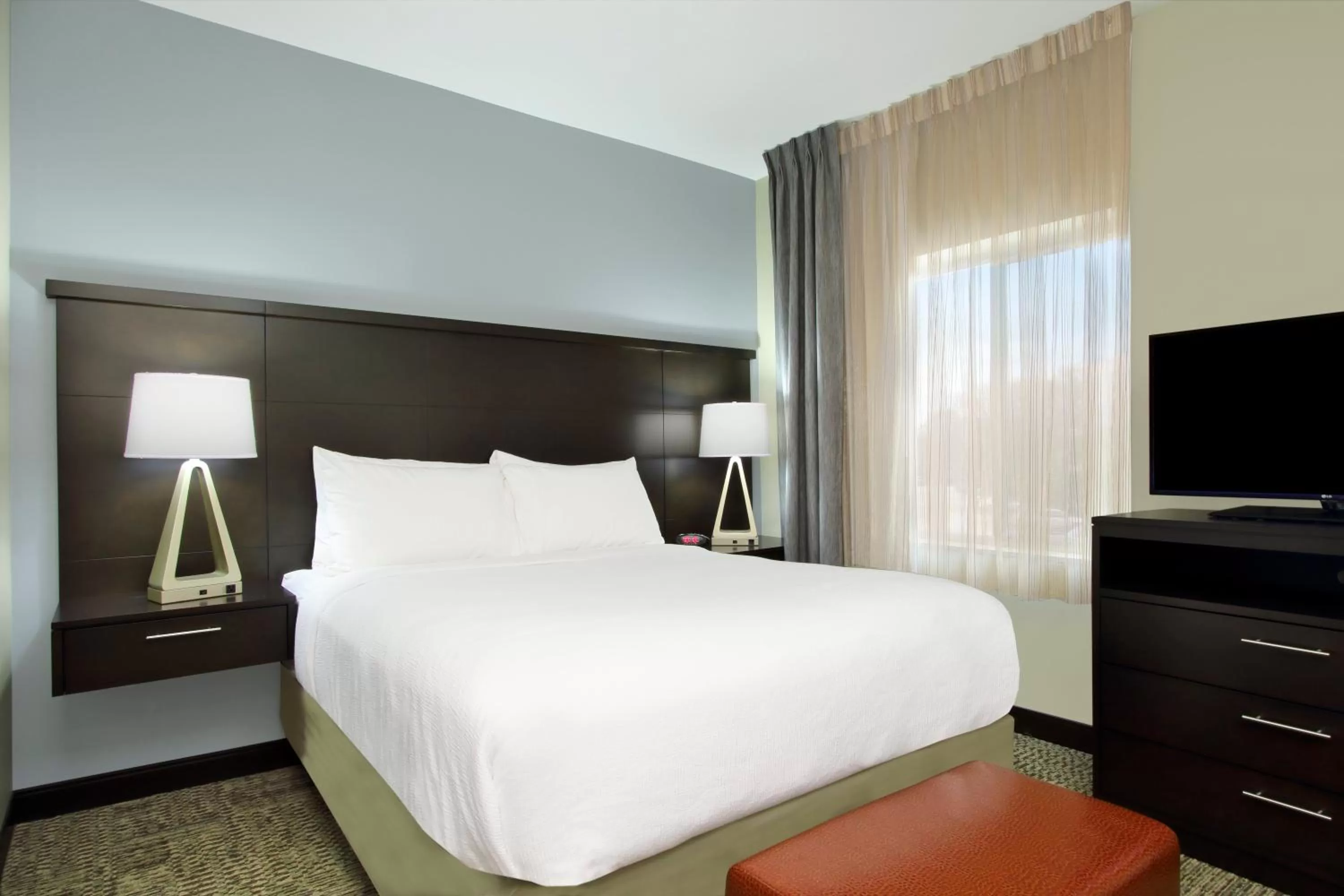 Bedroom, Bed in Staybridge Suites - Houston - Medical Center by IHG