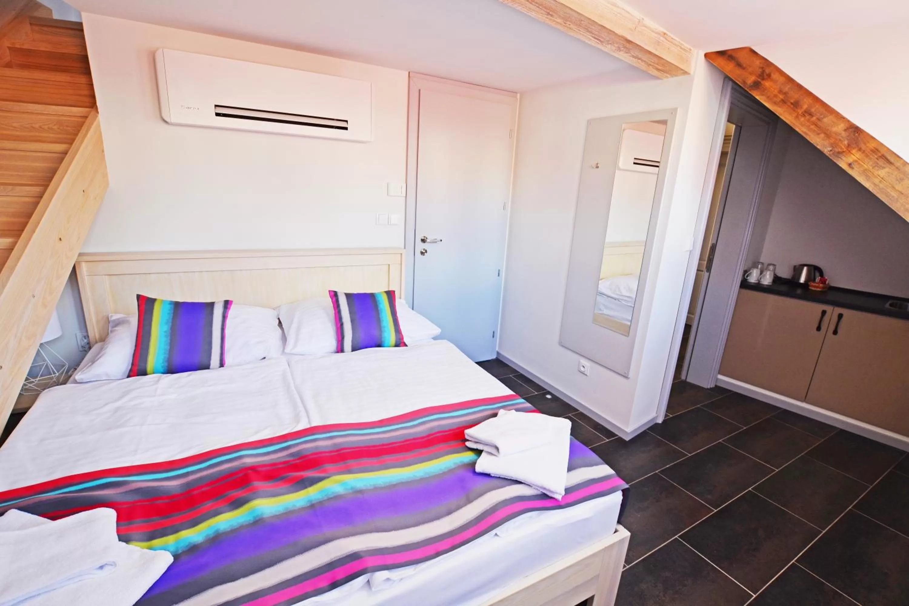 Kitchen or kitchenette, Bed in Historic Centre Residence