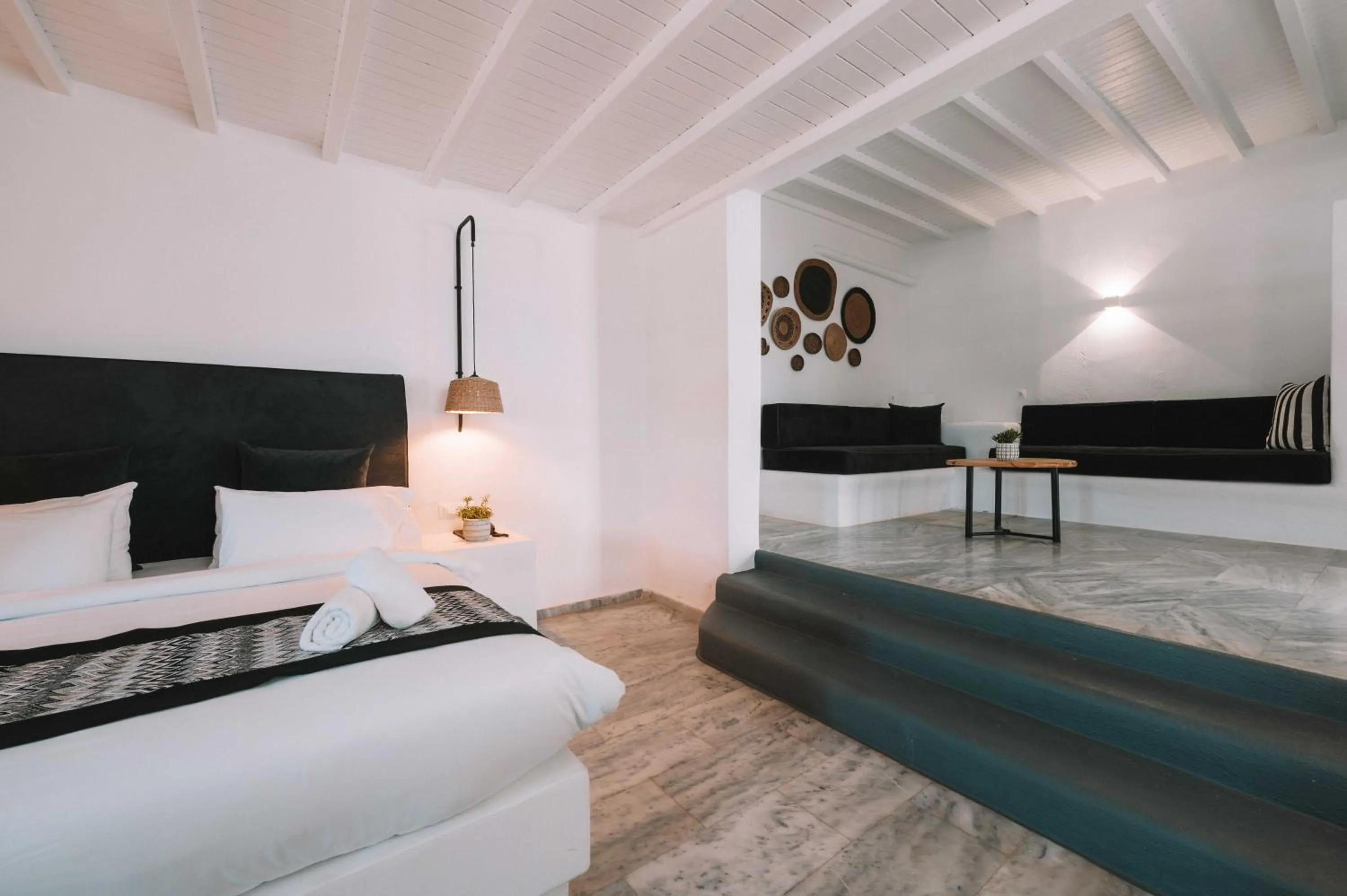 Bedroom, Bed in Mr & Mrs White Mykonos