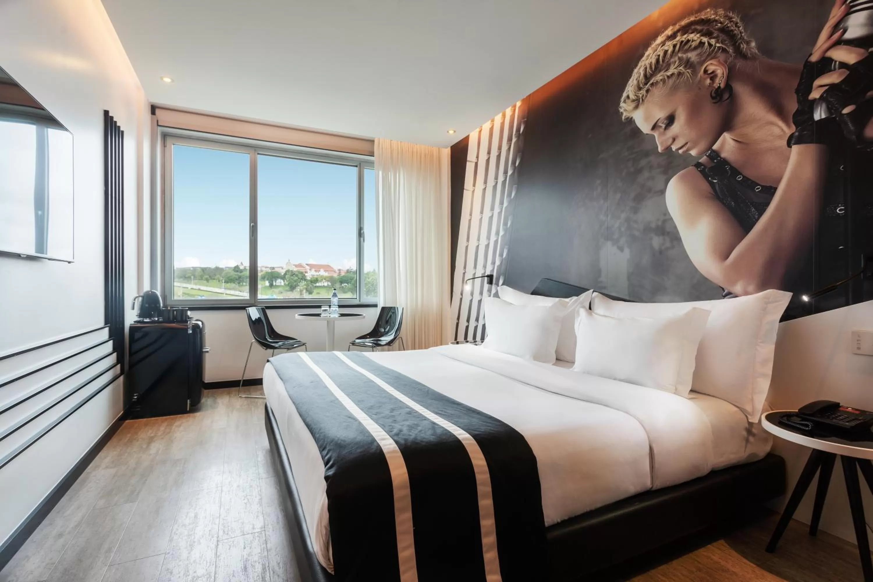 Melody King in HF Fénix Music