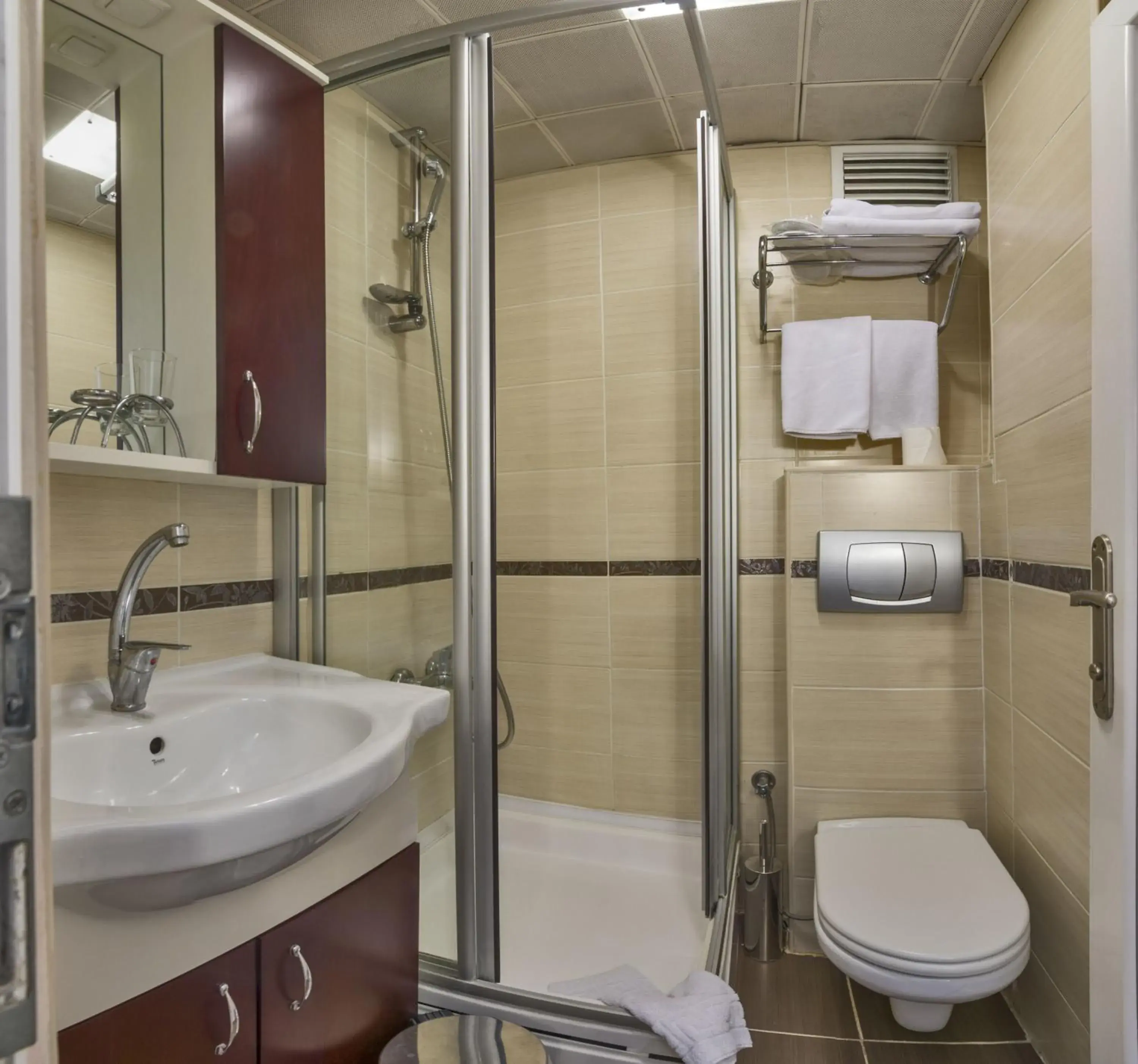 Bathroom in Istanbul Holiday Hotel