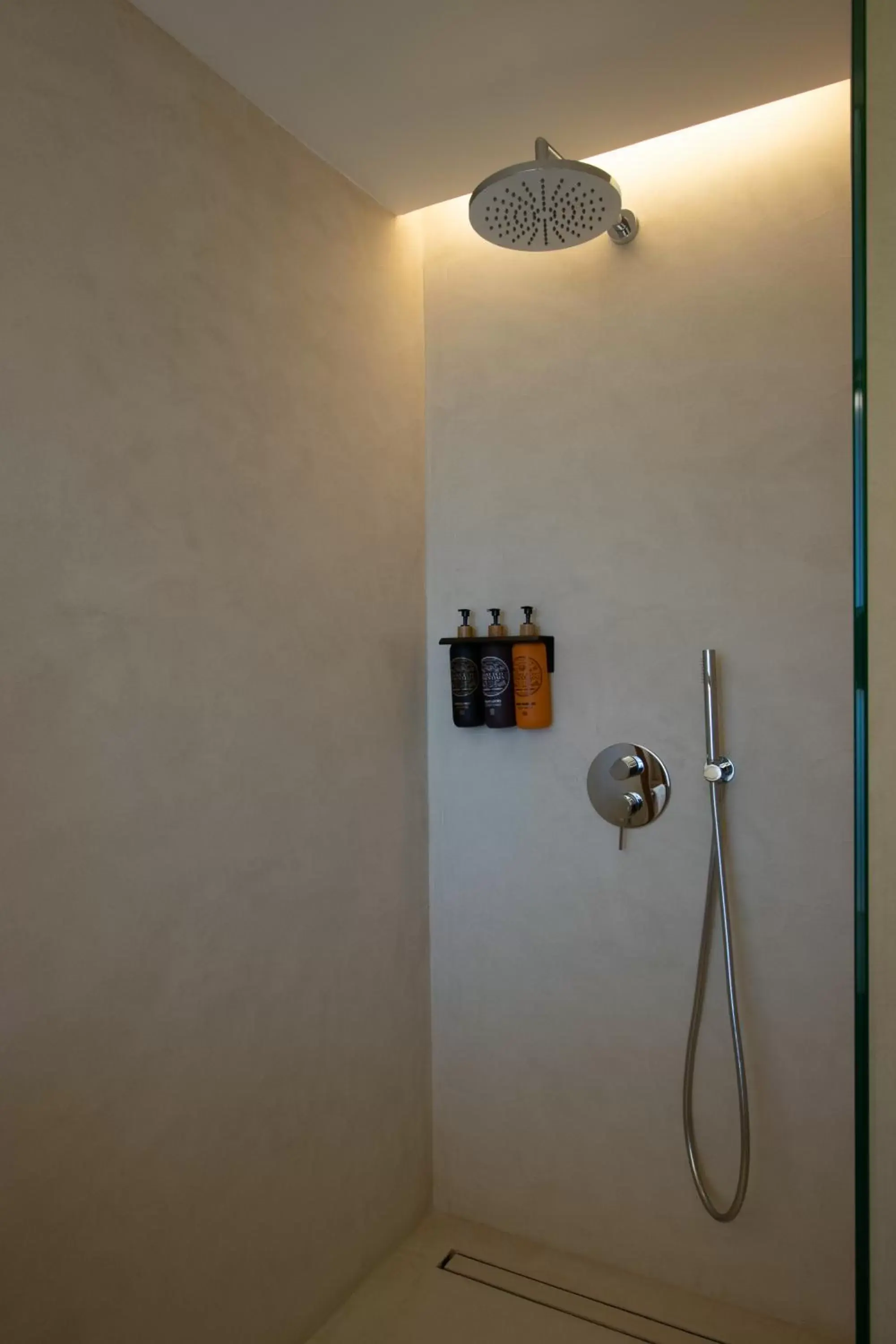 Shower, Bathroom in Hotel Serawa Moraira