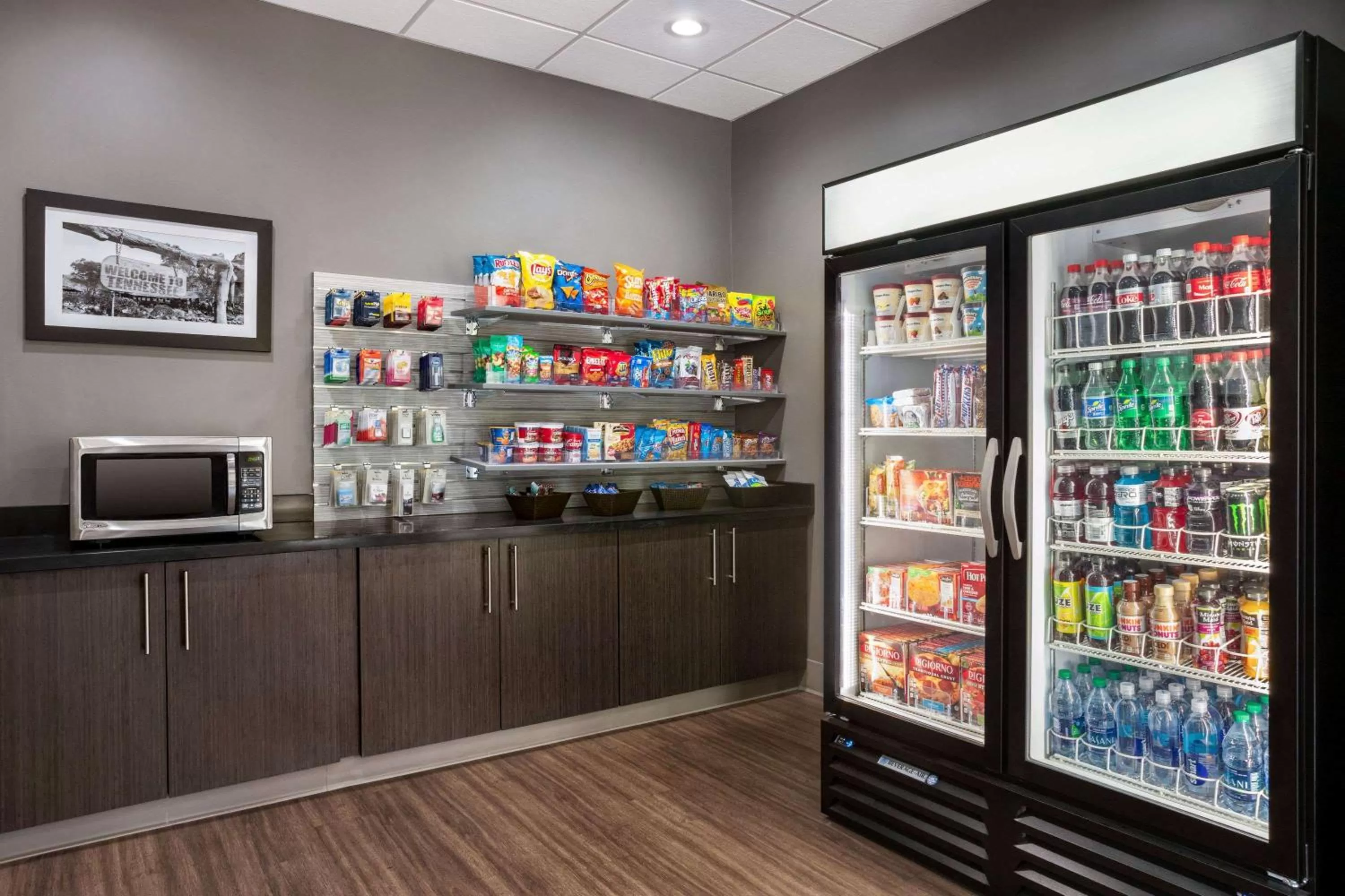 On-site shops in Days Inn & Suites by Wyndham Murfreesboro