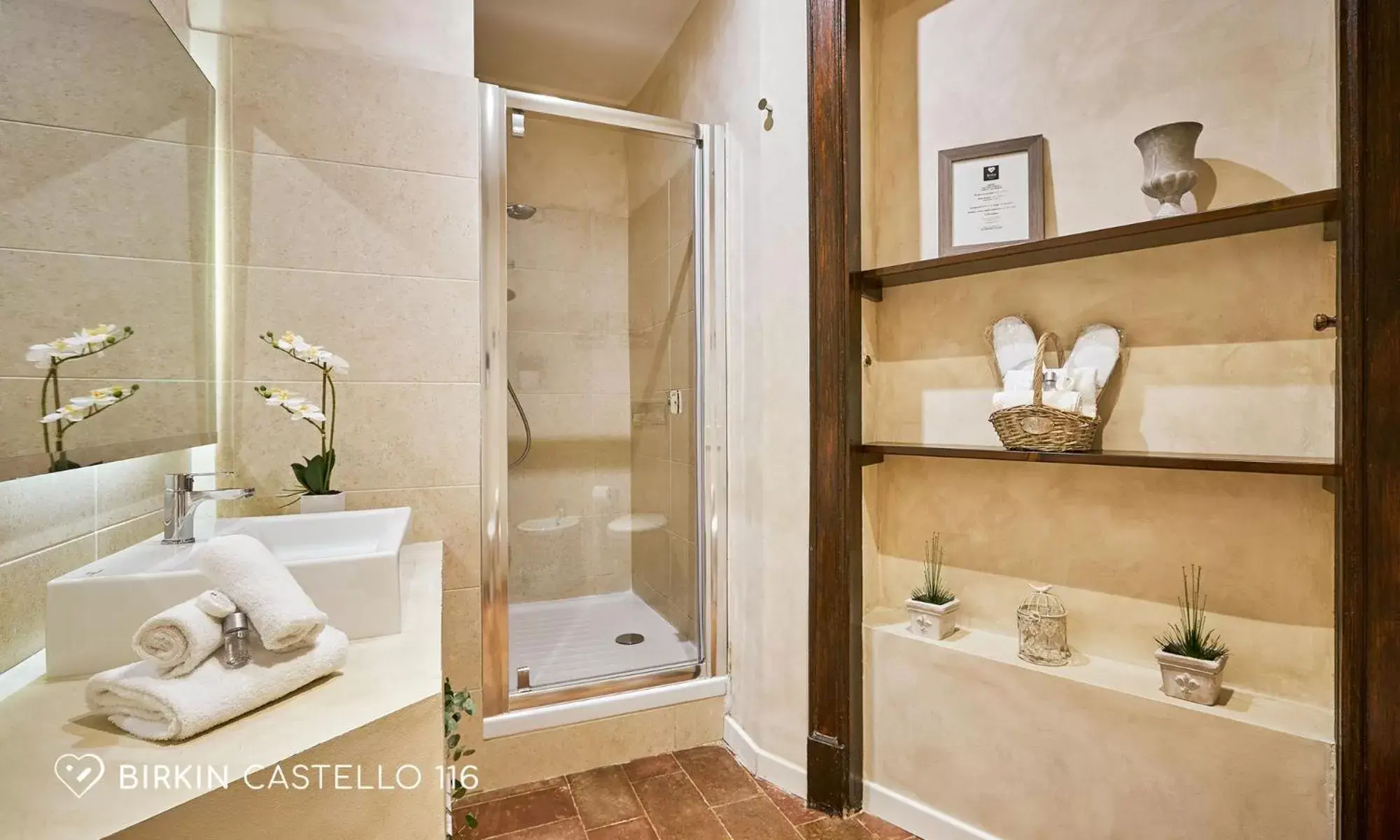 Shower, Bathroom in Albergo Diffuso Birkin Castello