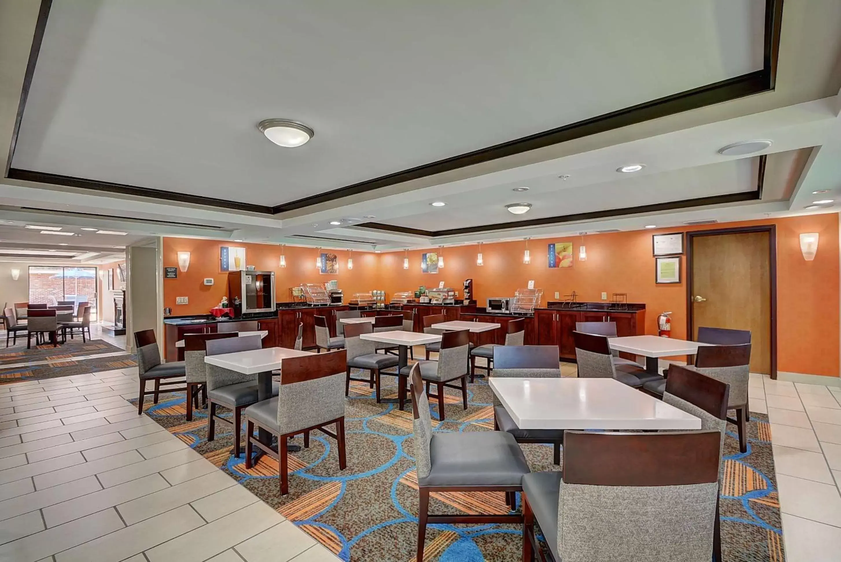 Restaurant/Places to Eat in Best Western Plus Keene Hotel