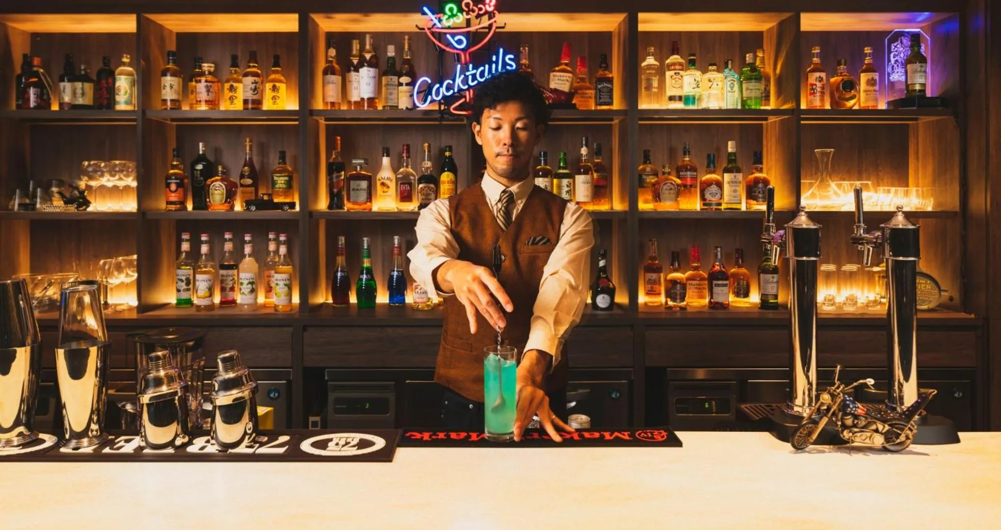 Lounge or bar in HOTEL SANSUI NAHA Ryukyu Onsen Naminoue-No-Yu