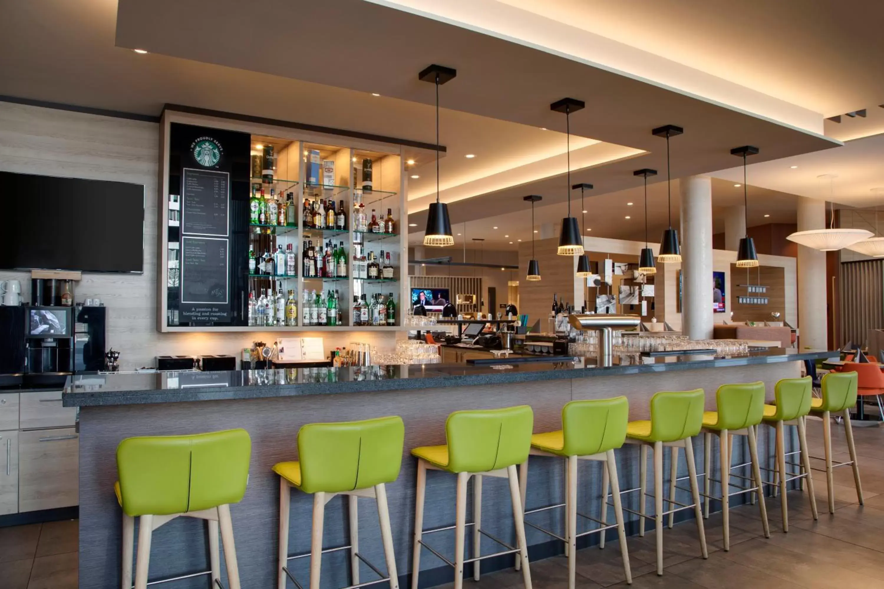 Restaurant/places to eat in Holiday Inn Frankfurt Airport by IHG Restaurant/places to eat in Holiday Inn Frankfurt Airport by IHG