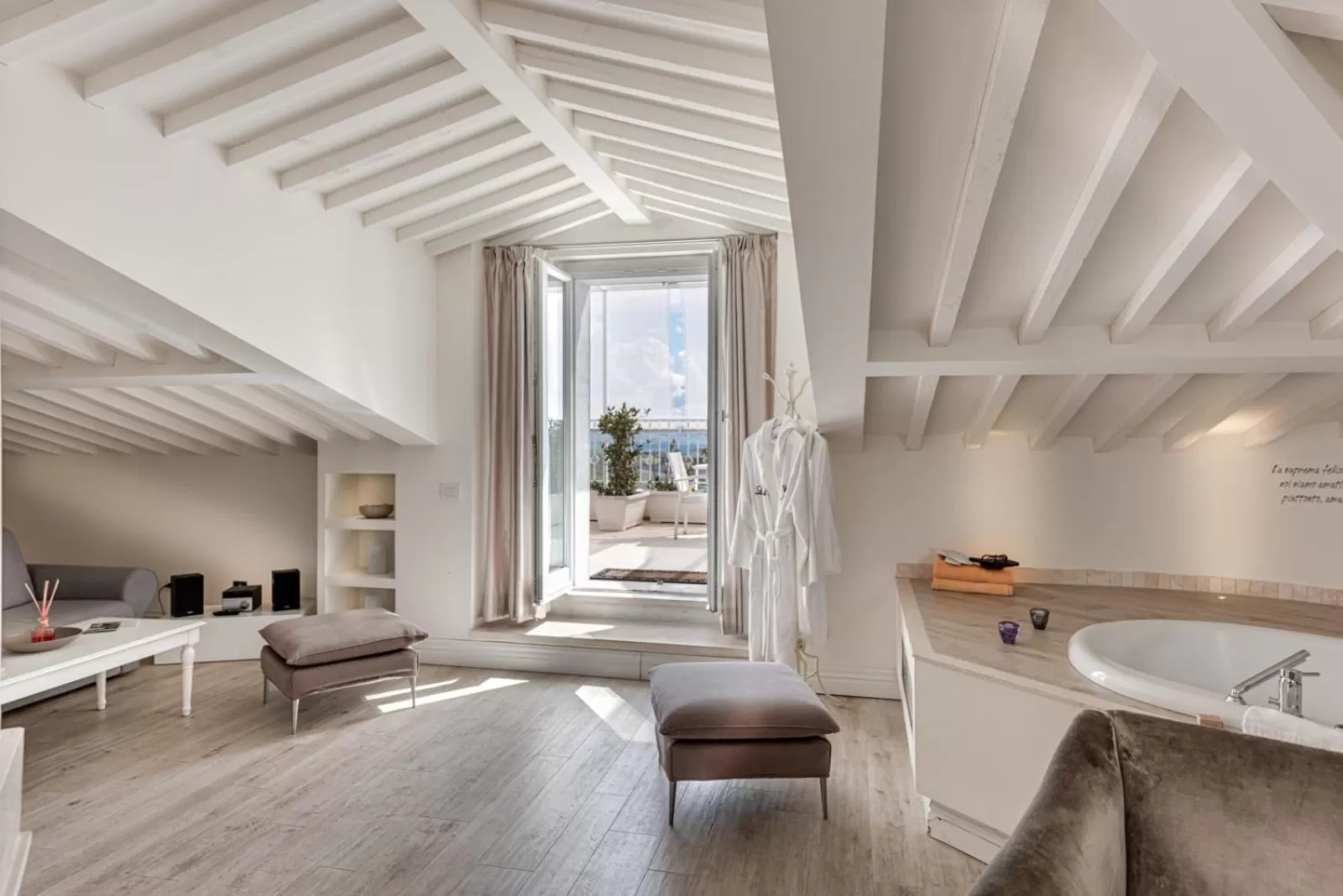 Balcony/Terrace in VILLA LIBERTY Boutique Hotel - Borgo Capitano Collection