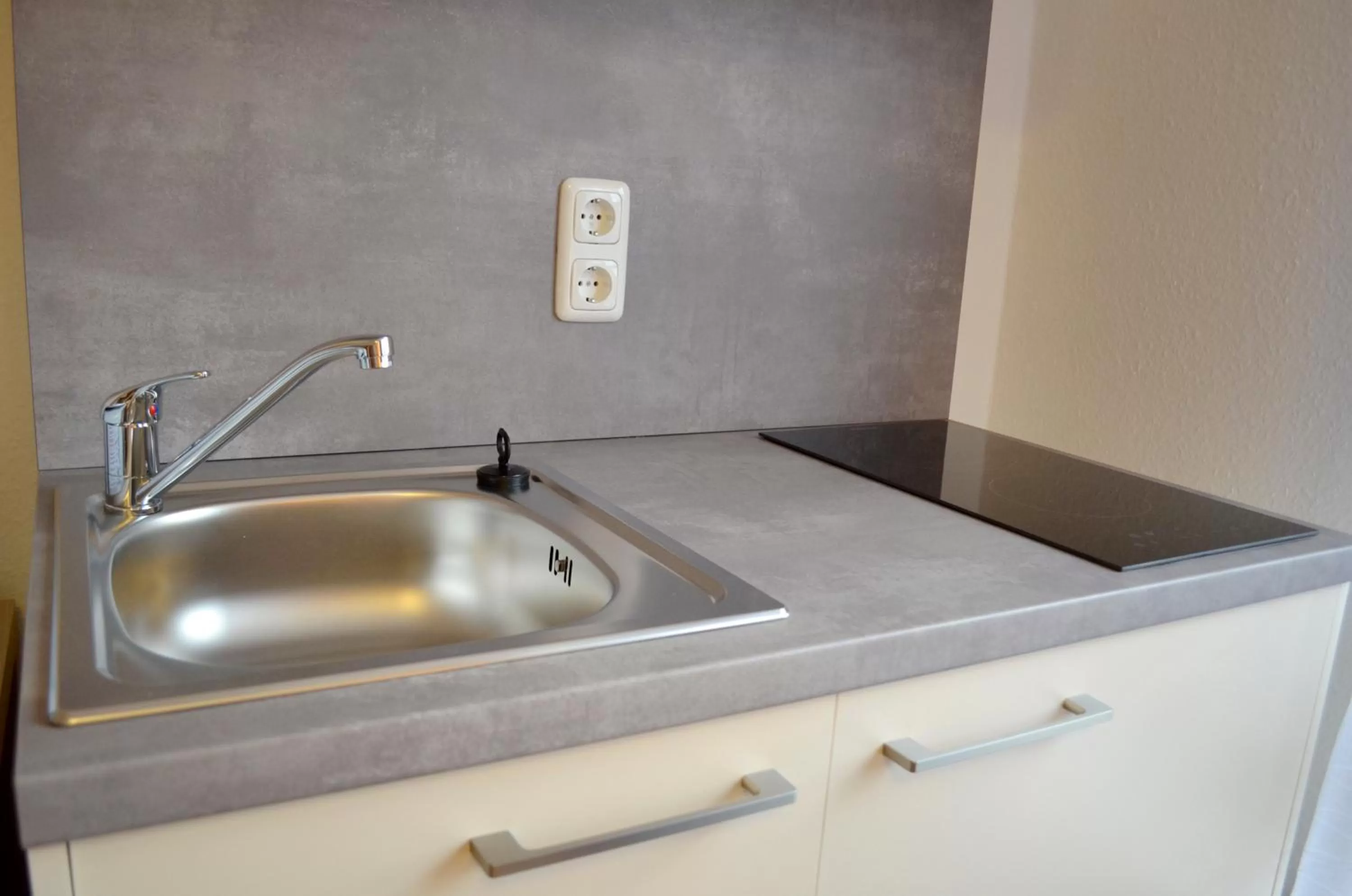 Kitchen or kitchenette in Hana Aparthotel