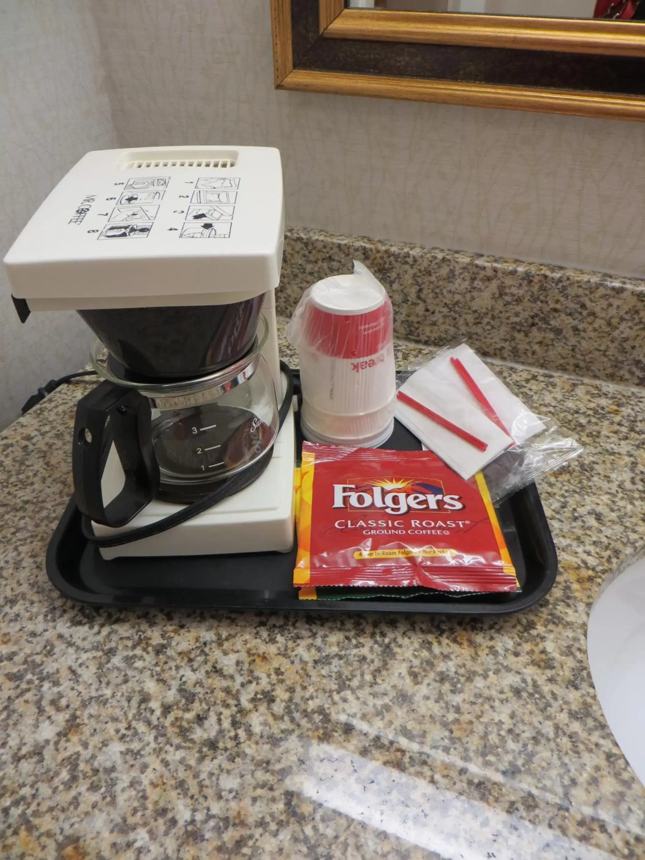 Coffee/tea facilities in Ramada by Wyndham Lansing Hotel & Conference Center