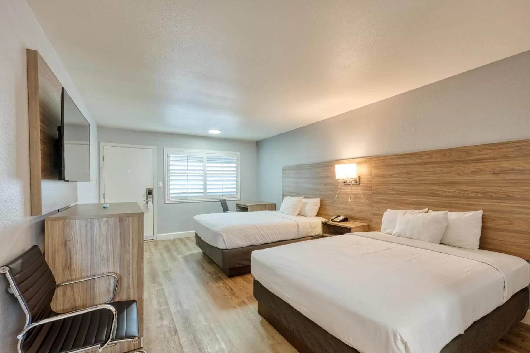 Bed in Vagabond Inn San Luis Obispo