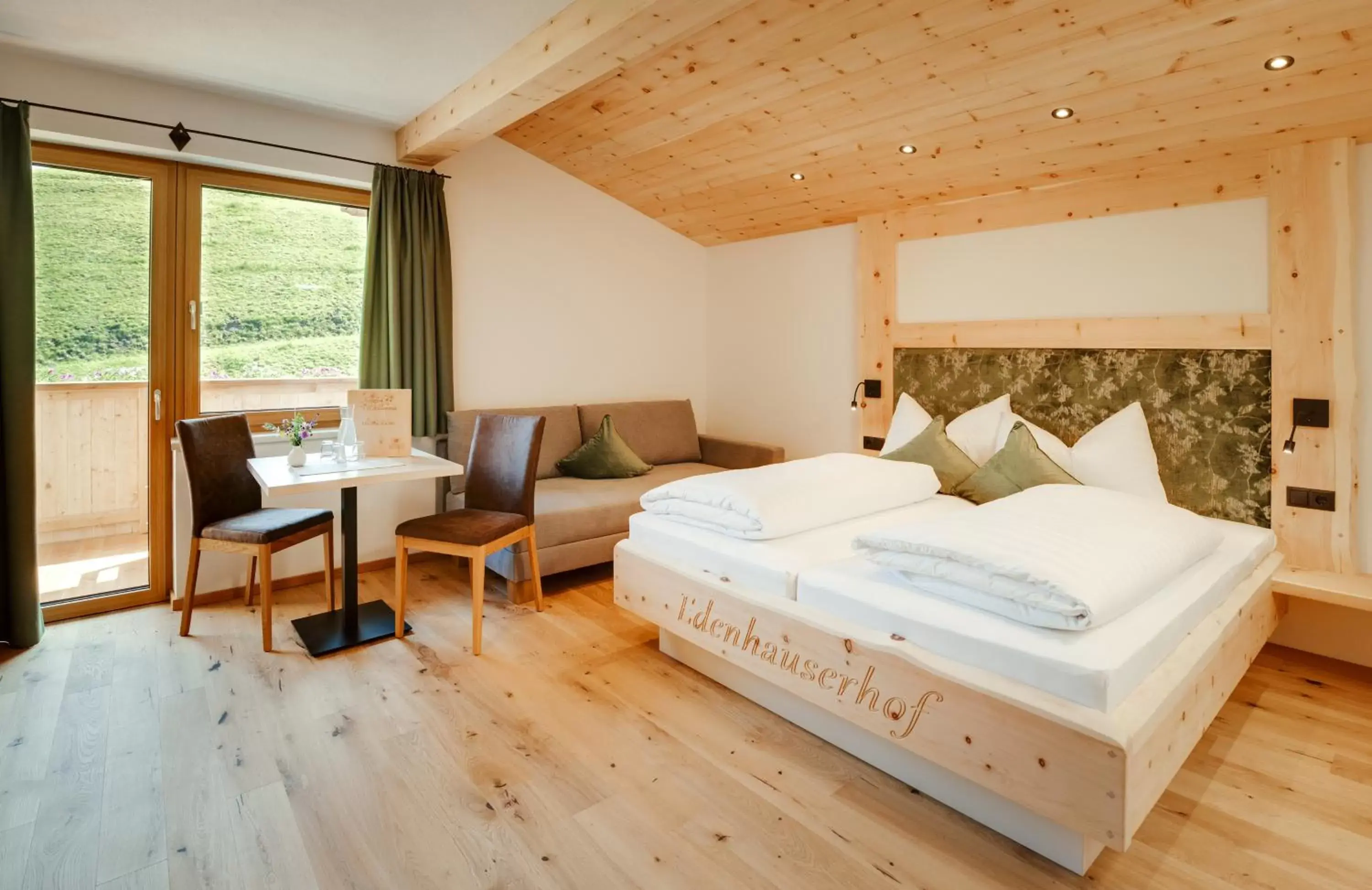 Double Room with Mountain View in Edenhauserhof Double Room with Mountain View in Edenhauserhof