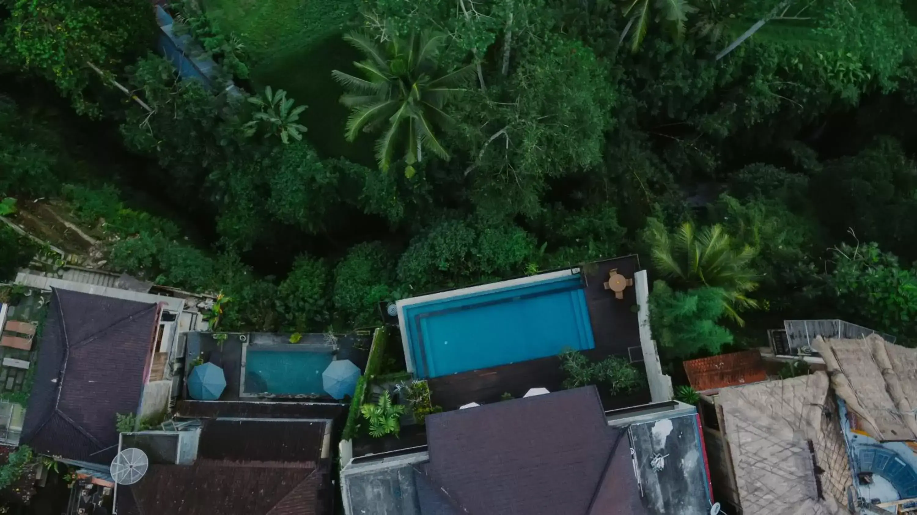 Decorative detail in River Sakti Ubud by Prasi