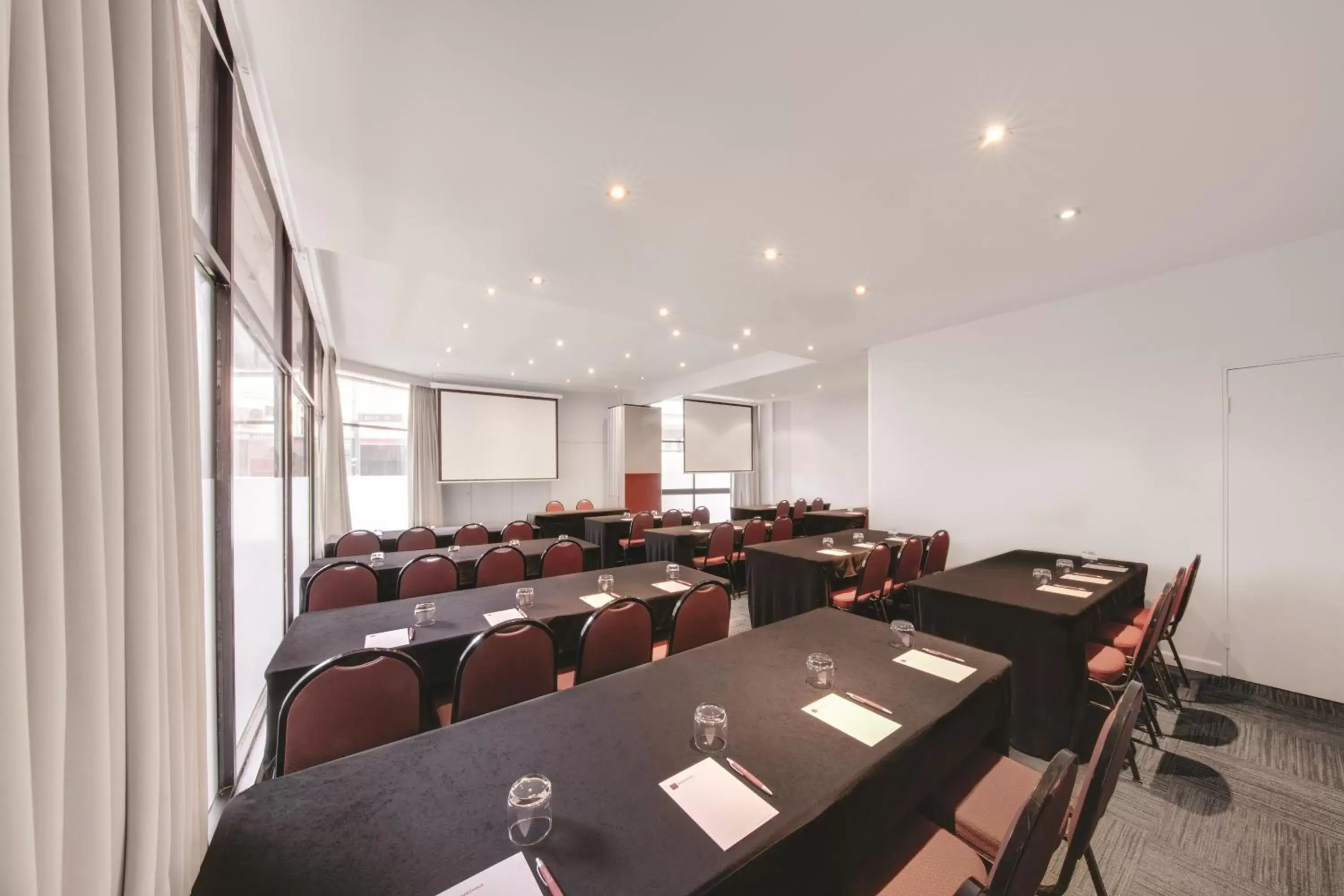 Meeting/conference room in Central Studio Hotel Sydney