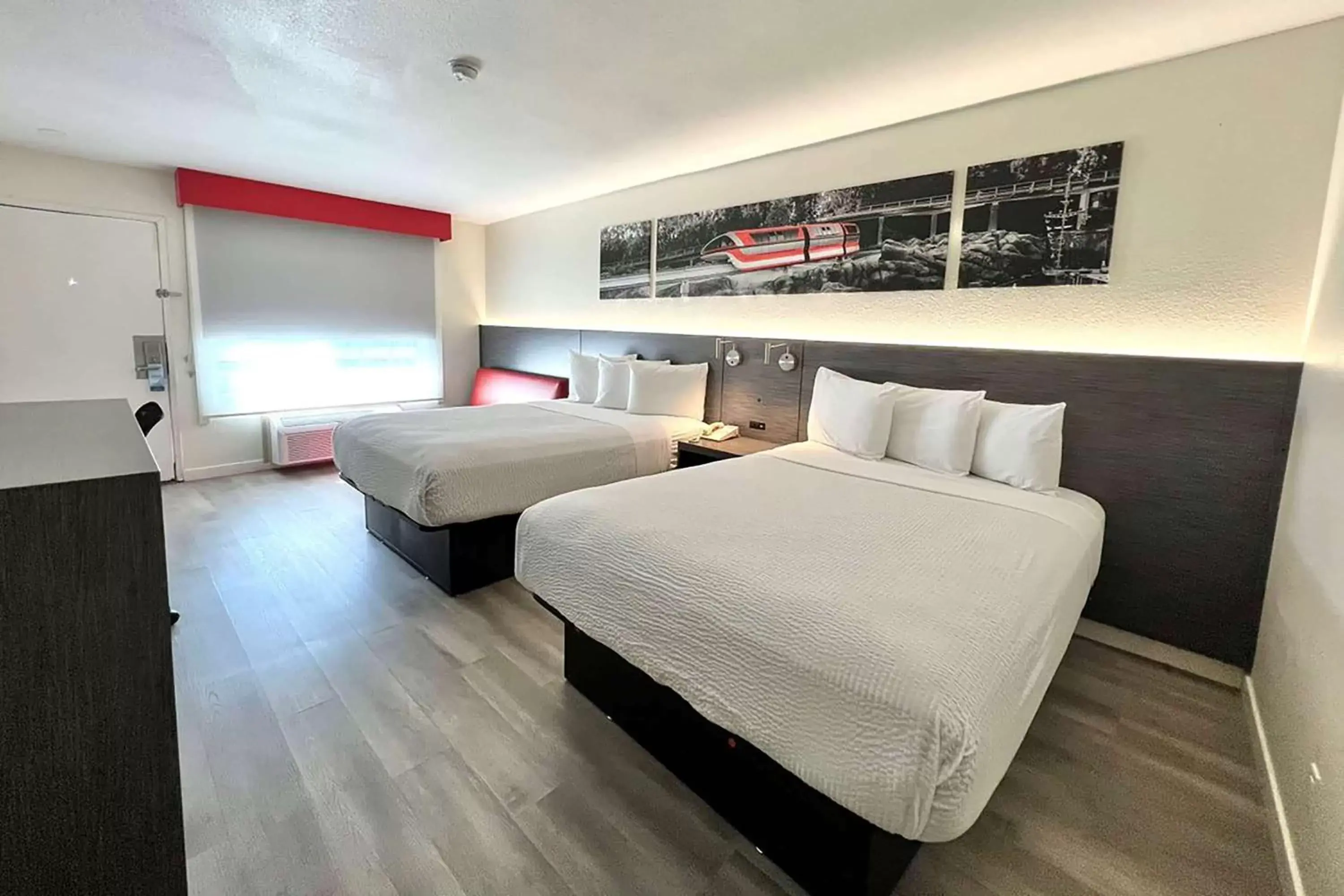 Photo of the whole room, Bed in Ramada by Wyndham Anaheim Convention Center Photo of the whole room, Bed in Ramada by Wyndham Anaheim Convention Center