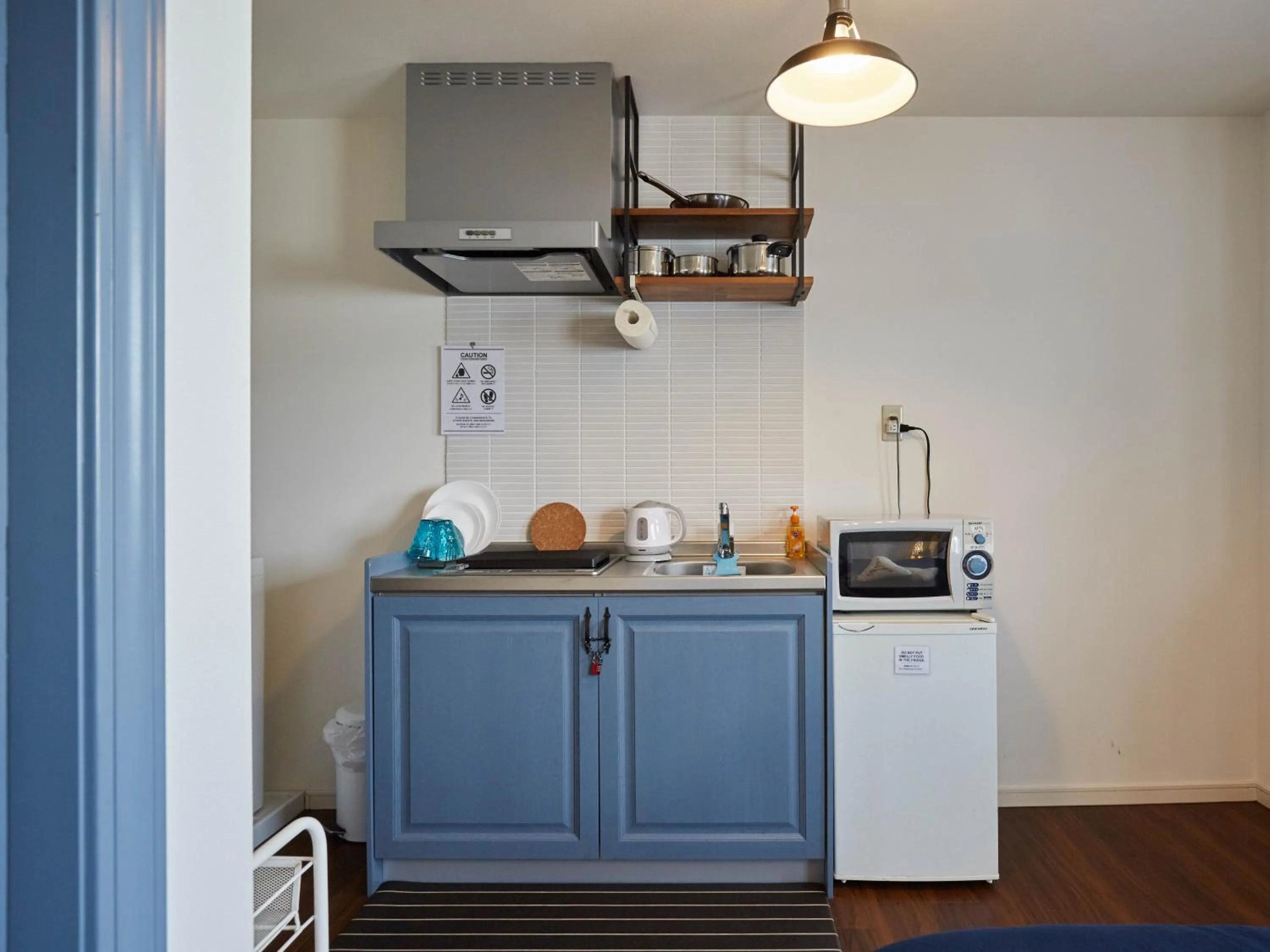 Kitchen or kitchenette in Hostel Cuore Kurashiki