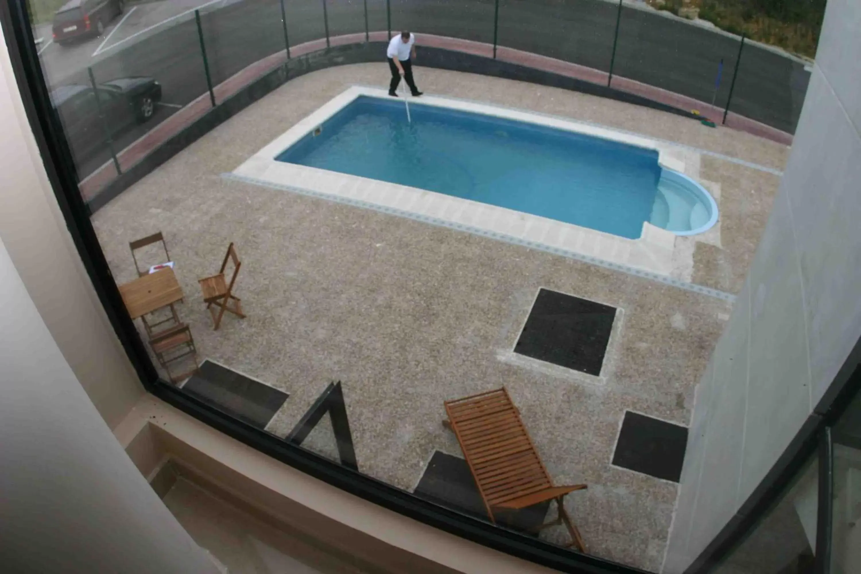 Pool View in Puerta de Santillana