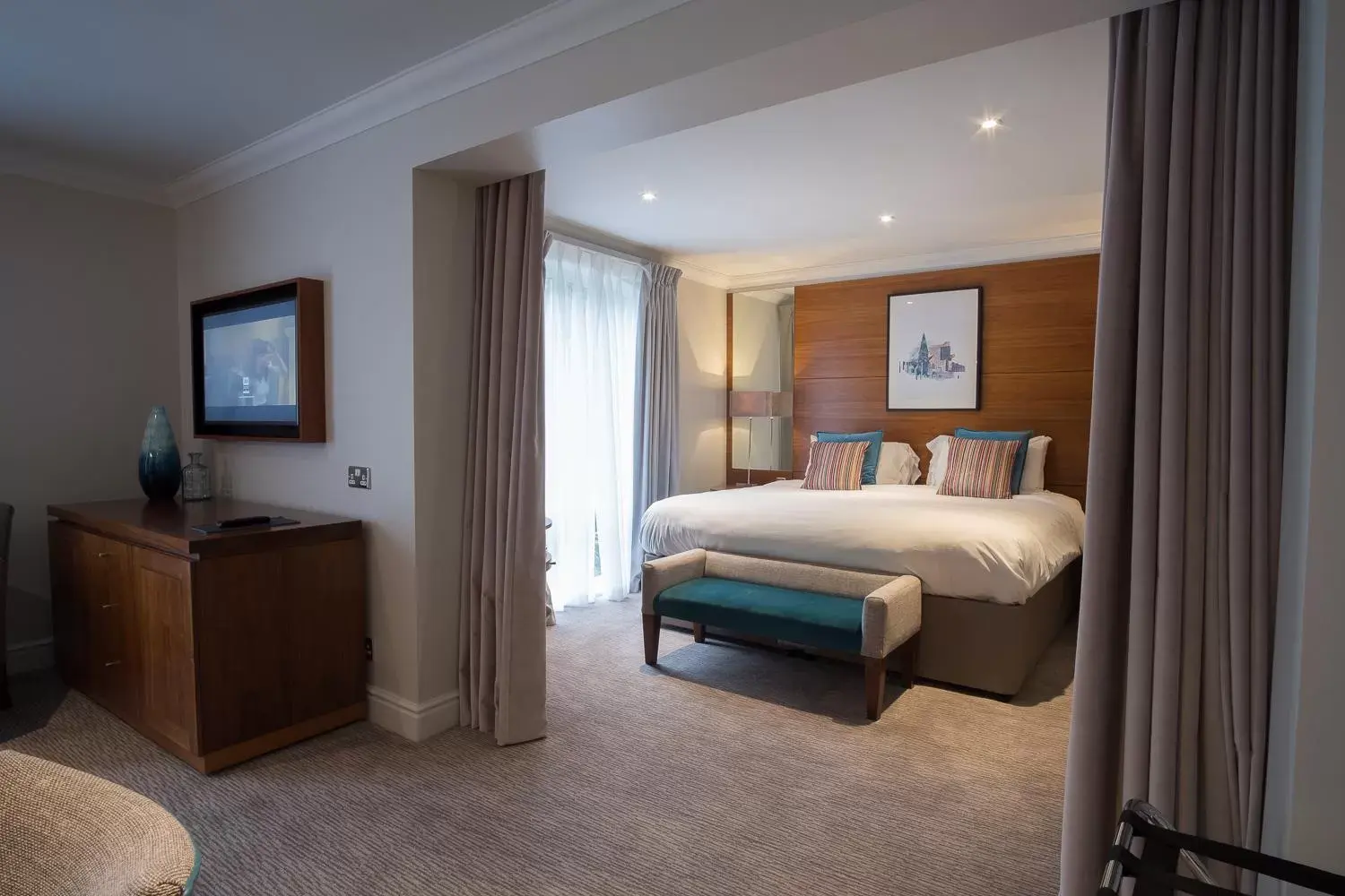 Bedroom, Bed in Thorpe Park Hotel and Spa