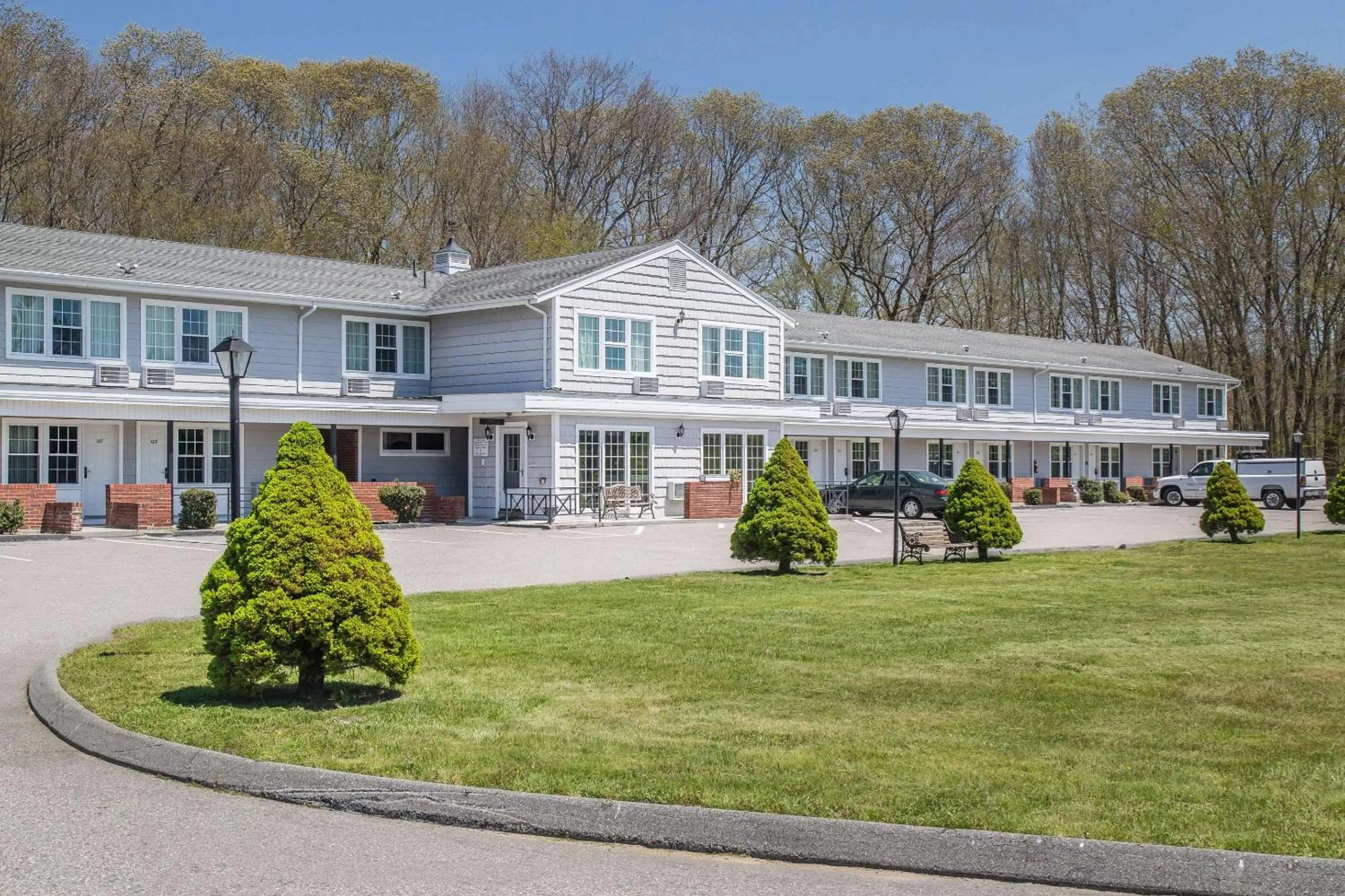 Property building in Rodeway Inn Waterford - New London