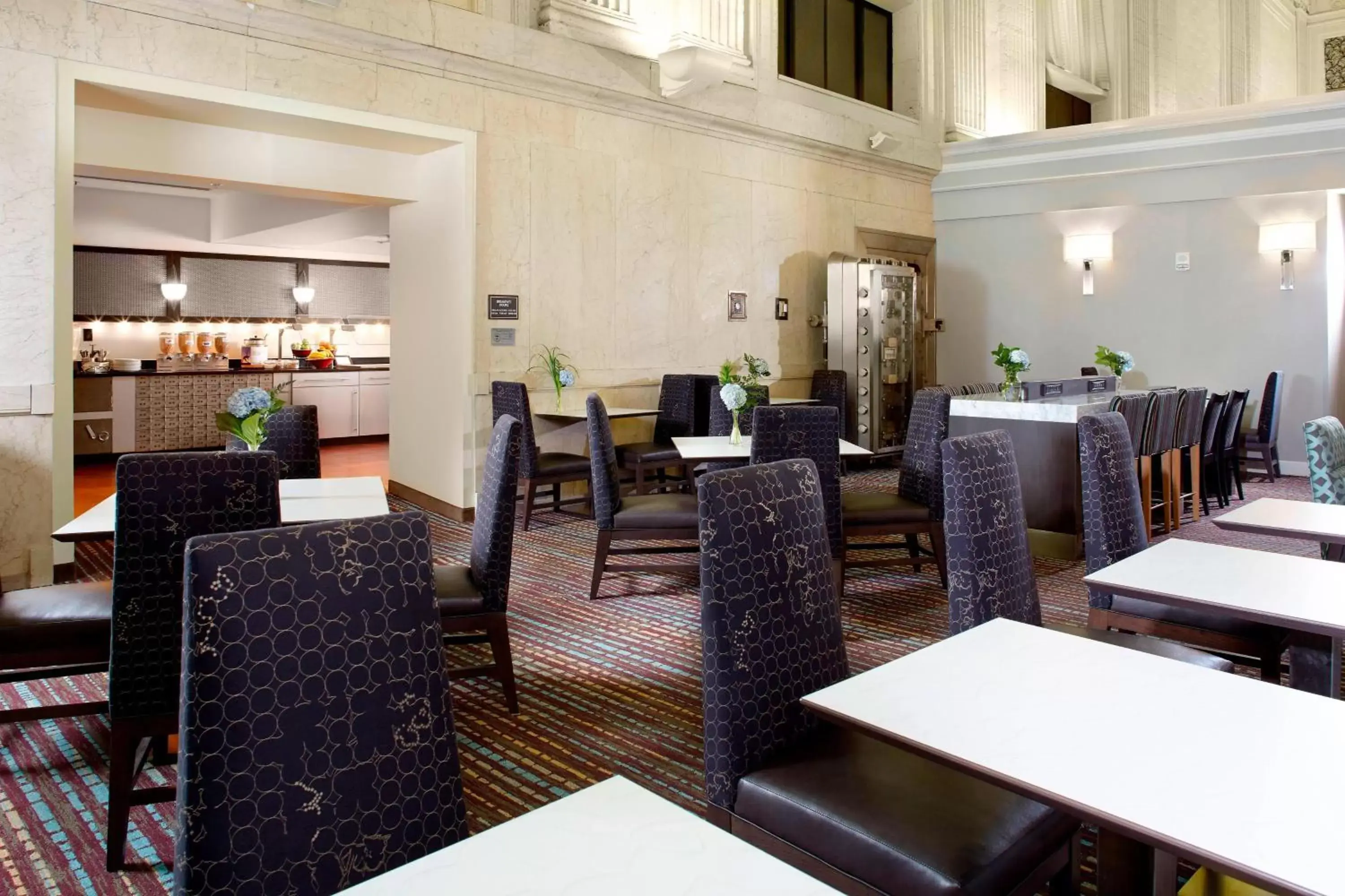 Breakfast, Restaurant/Places to Eat in Residence Inn Columbus Downtown