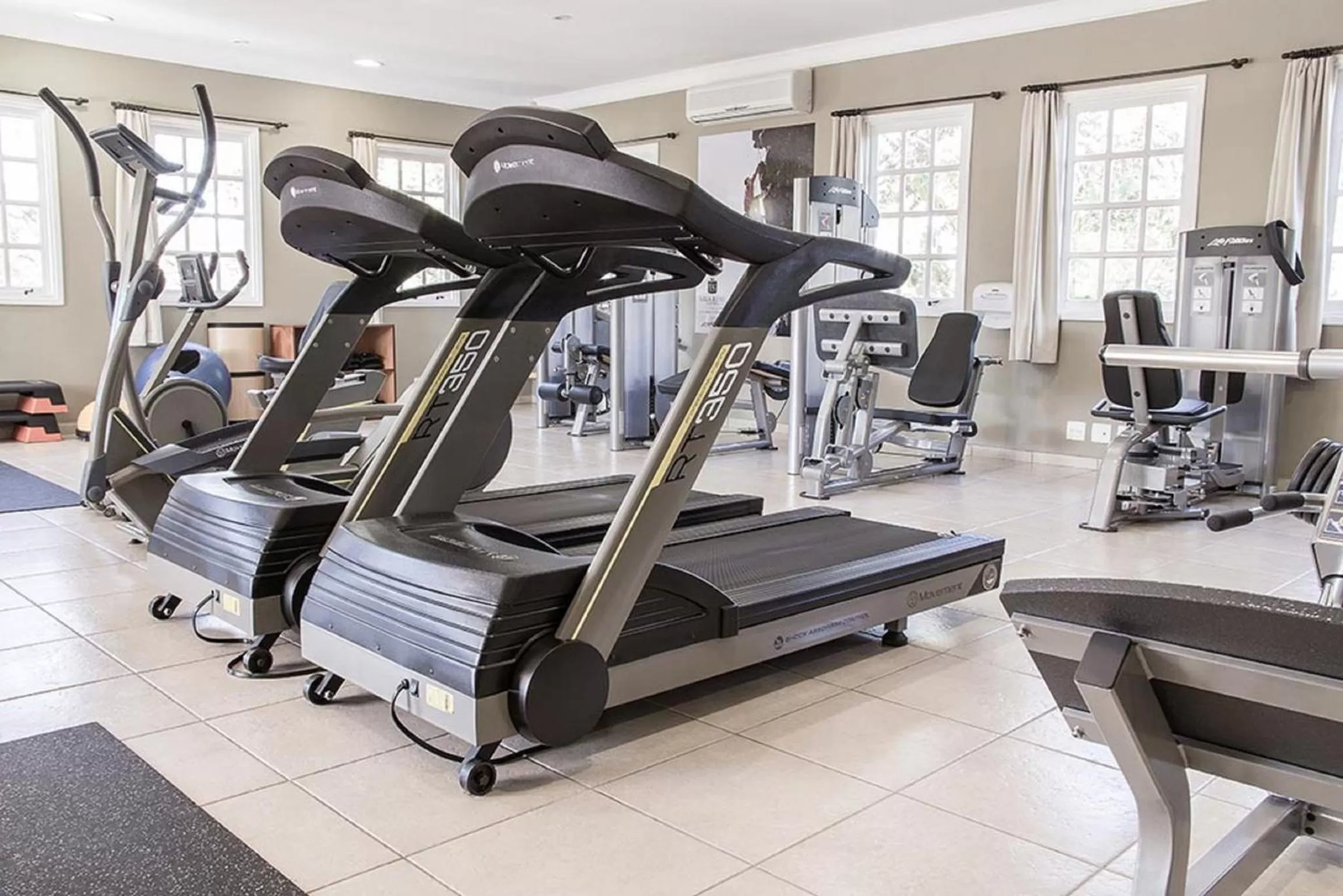 Fitness centre/facilities in Vila Real Hotel