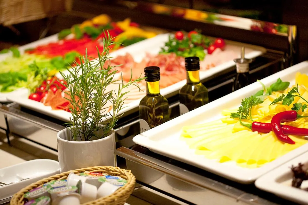 Breakfast in Ilonn Hotel