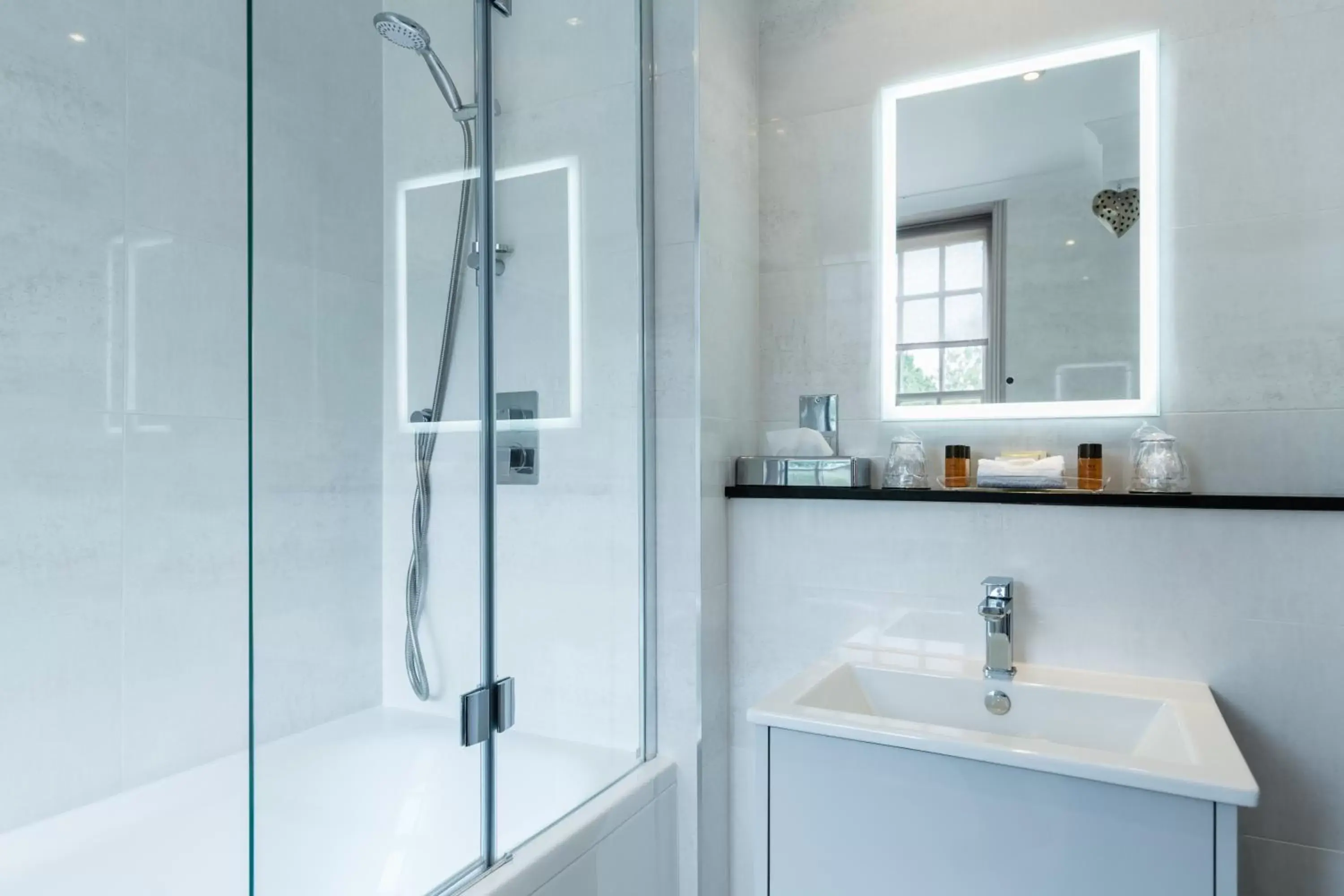 Shower, Bathroom in Gorse Hill Hotel