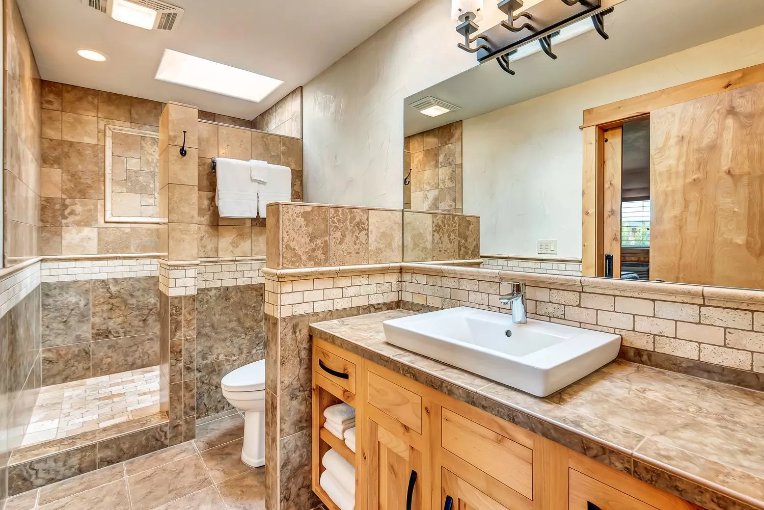 Shower, Bathroom in Wall Street Suites