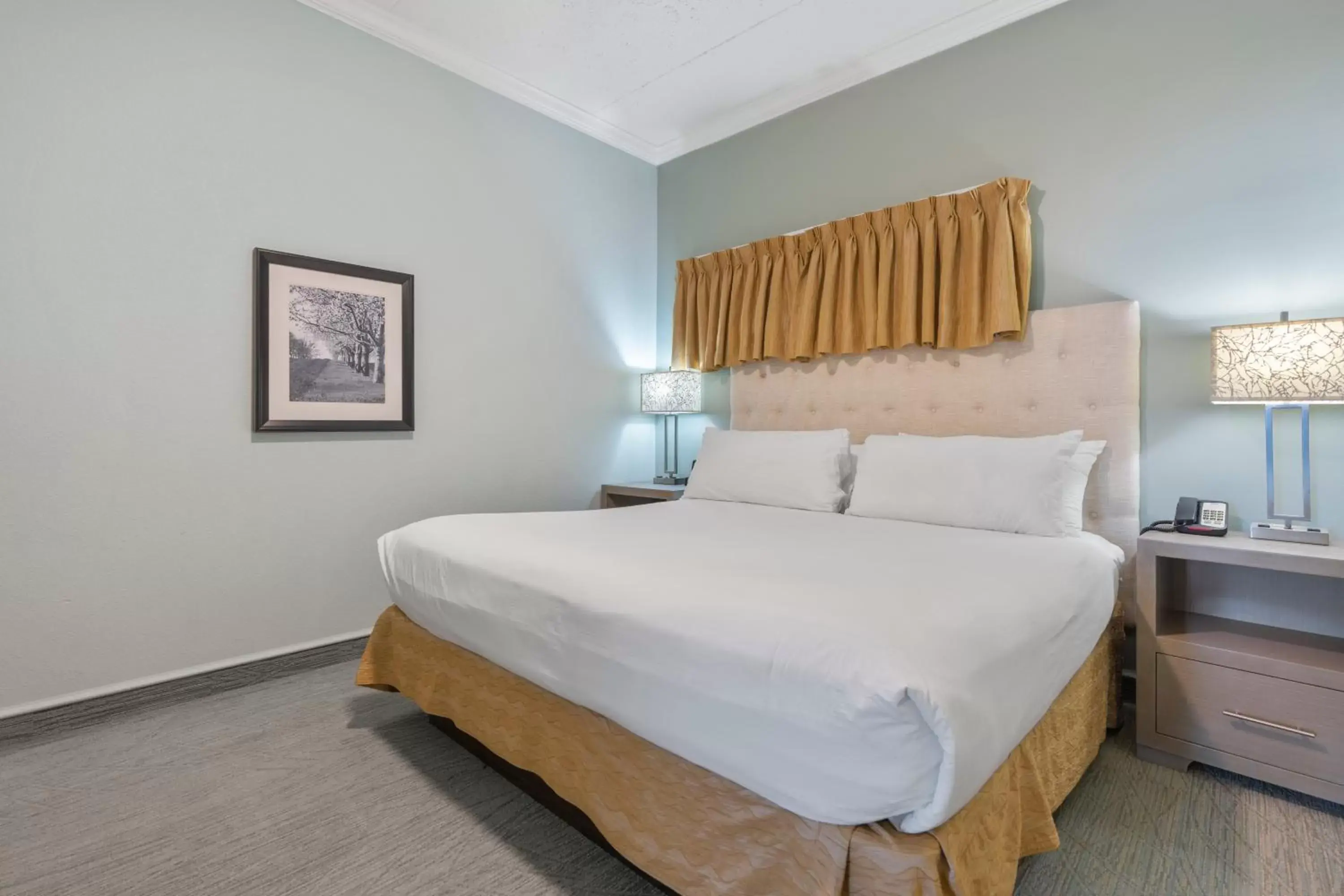 Bedroom, Bed in Cherry Tree Inn & Suites