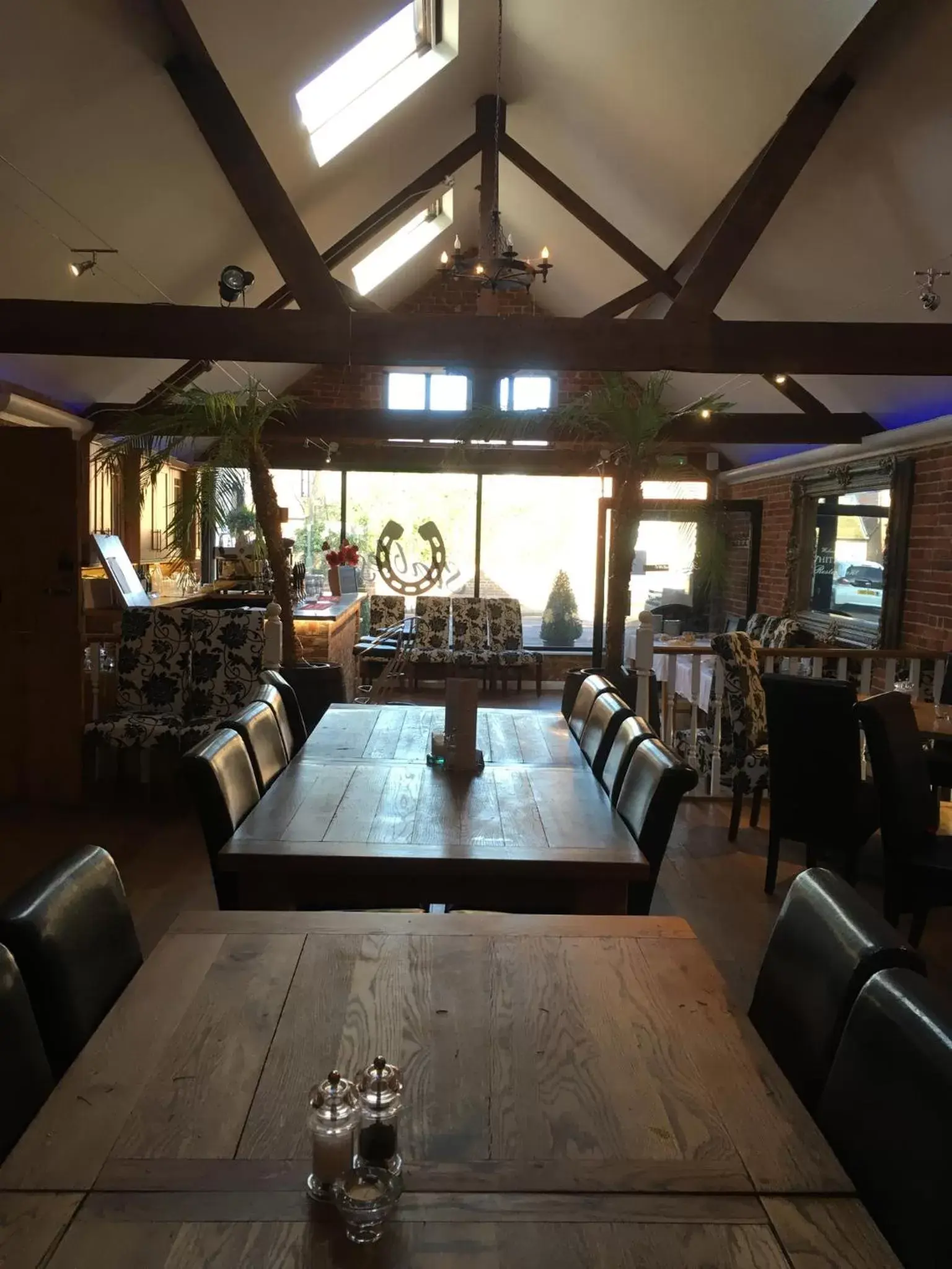 Restaurant/places to eat in The White Hart Hotel