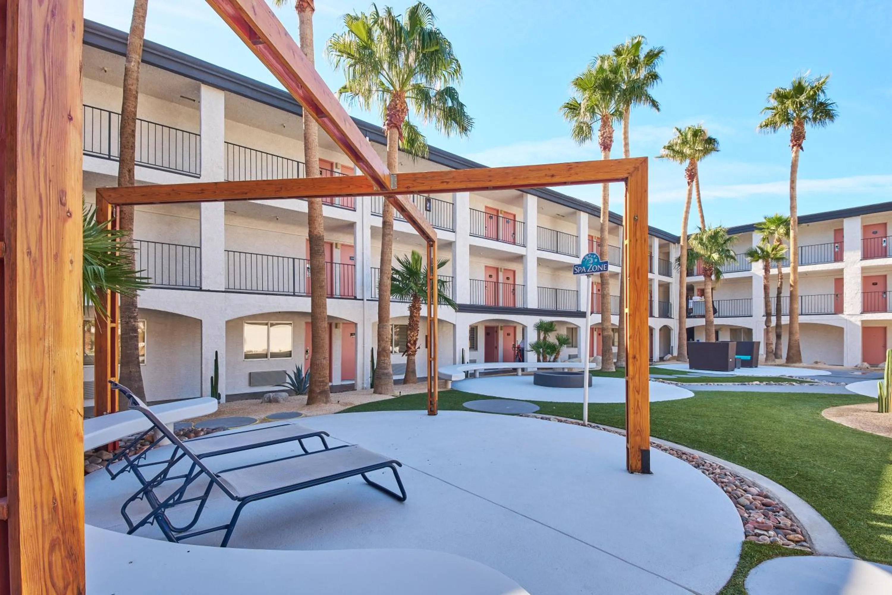 Inner courtyard view in Aqua Soleil Hotel and Mineral Water Spa