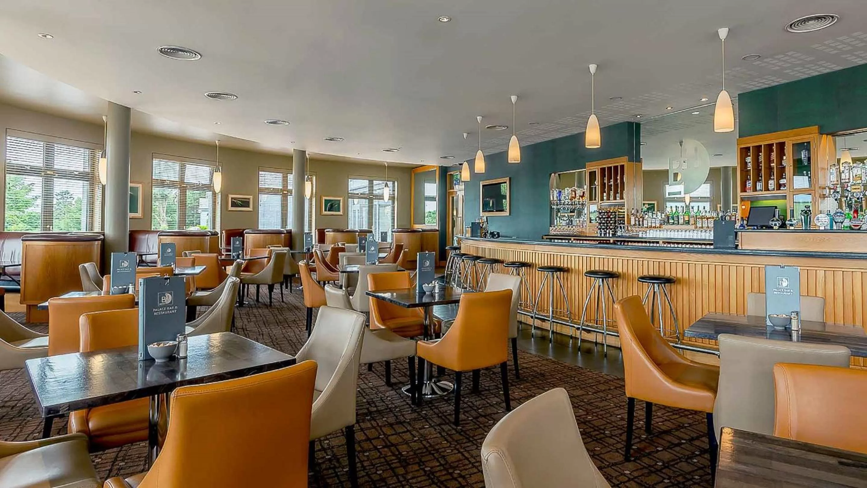 Restaurant/places to eat in Ballyroe Heights Hotel