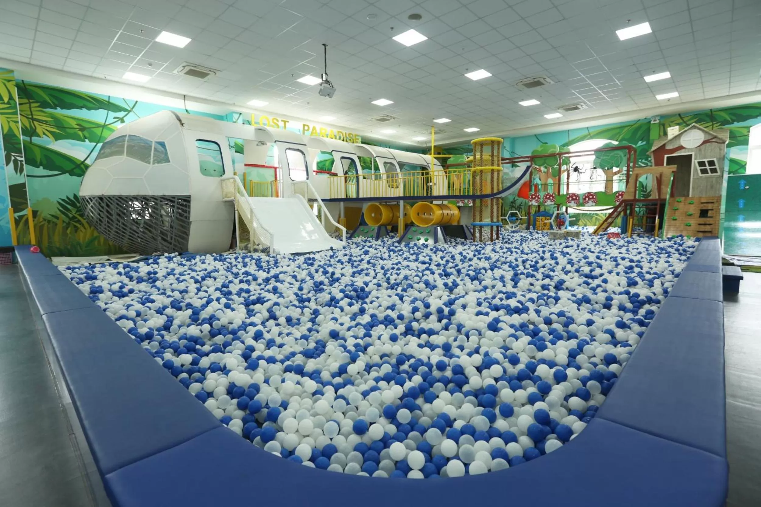 Kids's club, Banquet Facilities in Hoang Hung Hotel