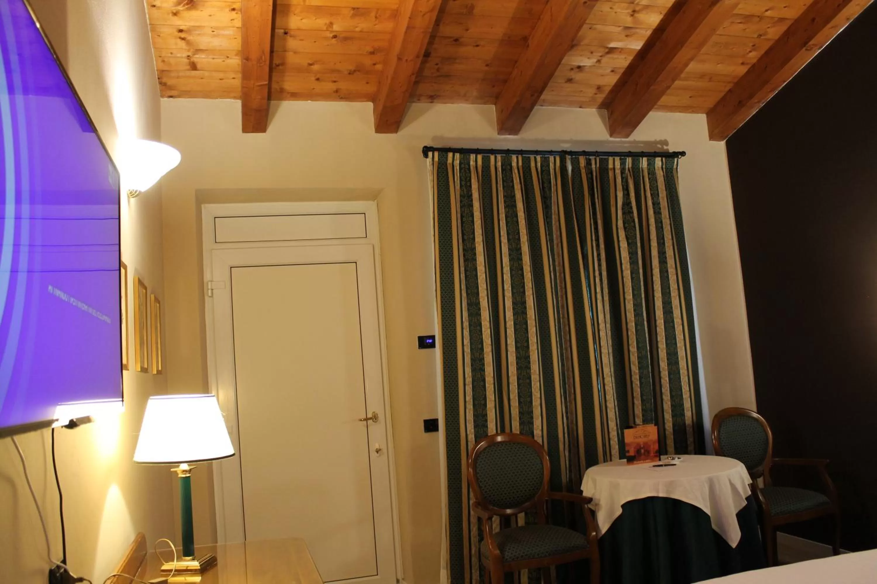 Decorative detail, Bed in Hotel Don Carlo